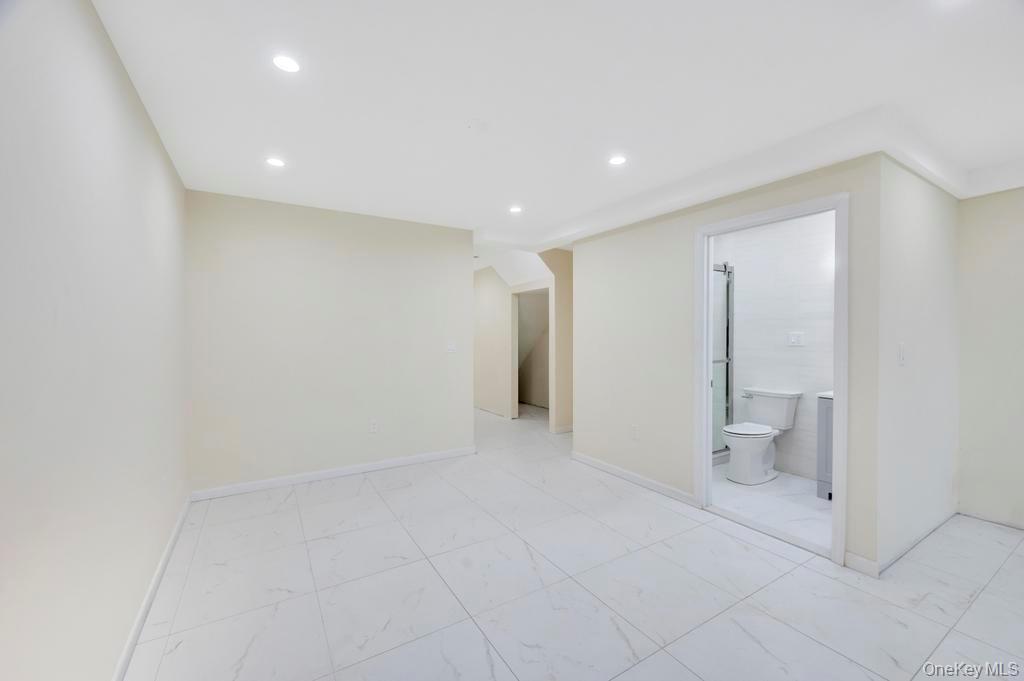 Single Family 208th  Queens, NY 11427, MLS-949365-20