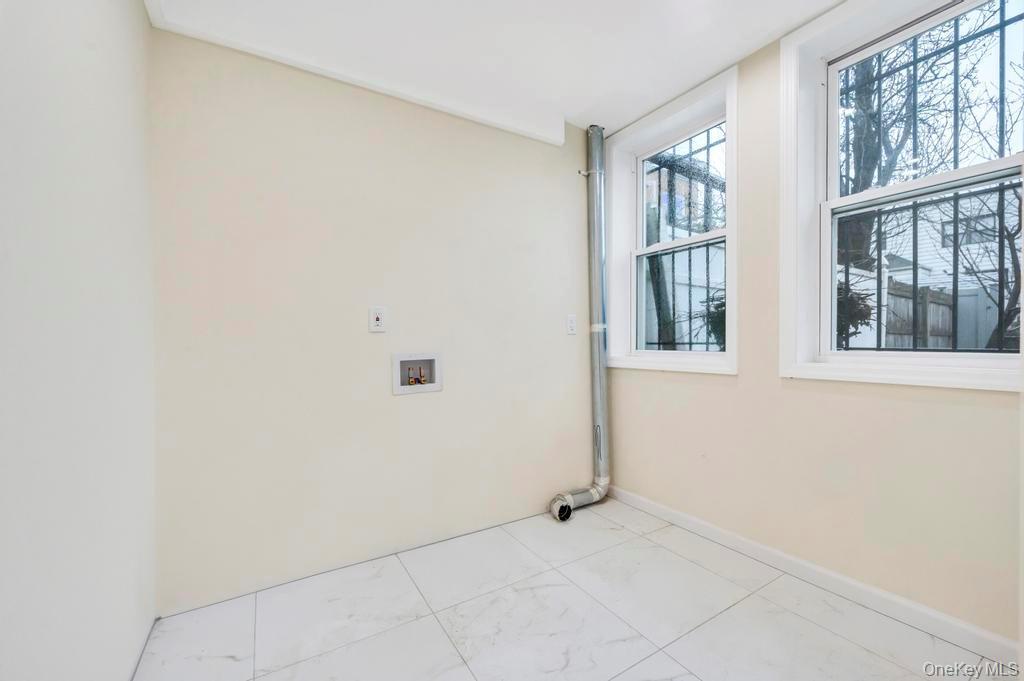 Single Family 208th  Queens, NY 11427, MLS-949365-21