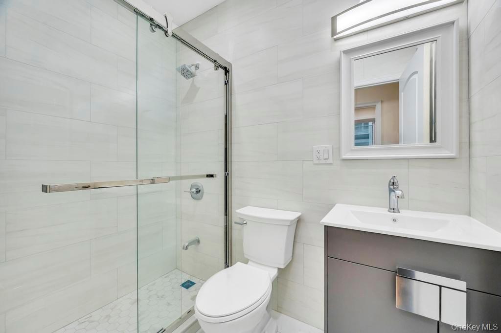 Single Family 208th  Queens, NY 11427, MLS-949365-23