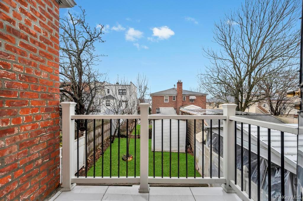 Single Family 208th  Queens, NY 11427, MLS-949365-26