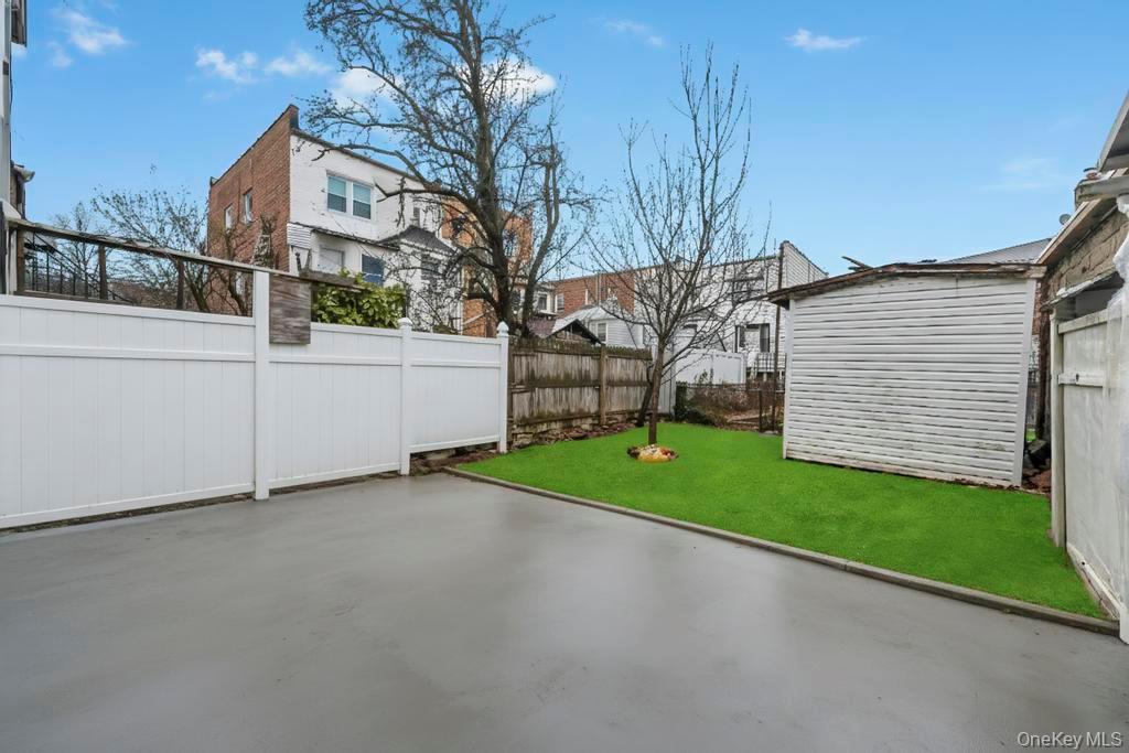 Single Family 208th  Queens, NY 11427, MLS-949365-28