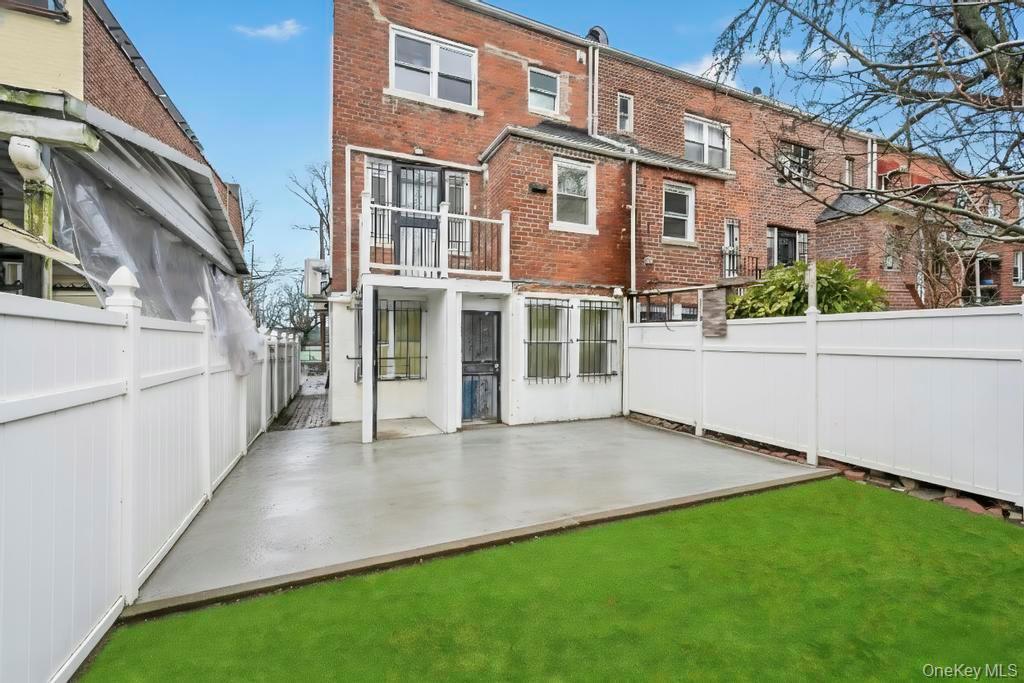 Single Family 208th  Queens, NY 11427, MLS-949365-30