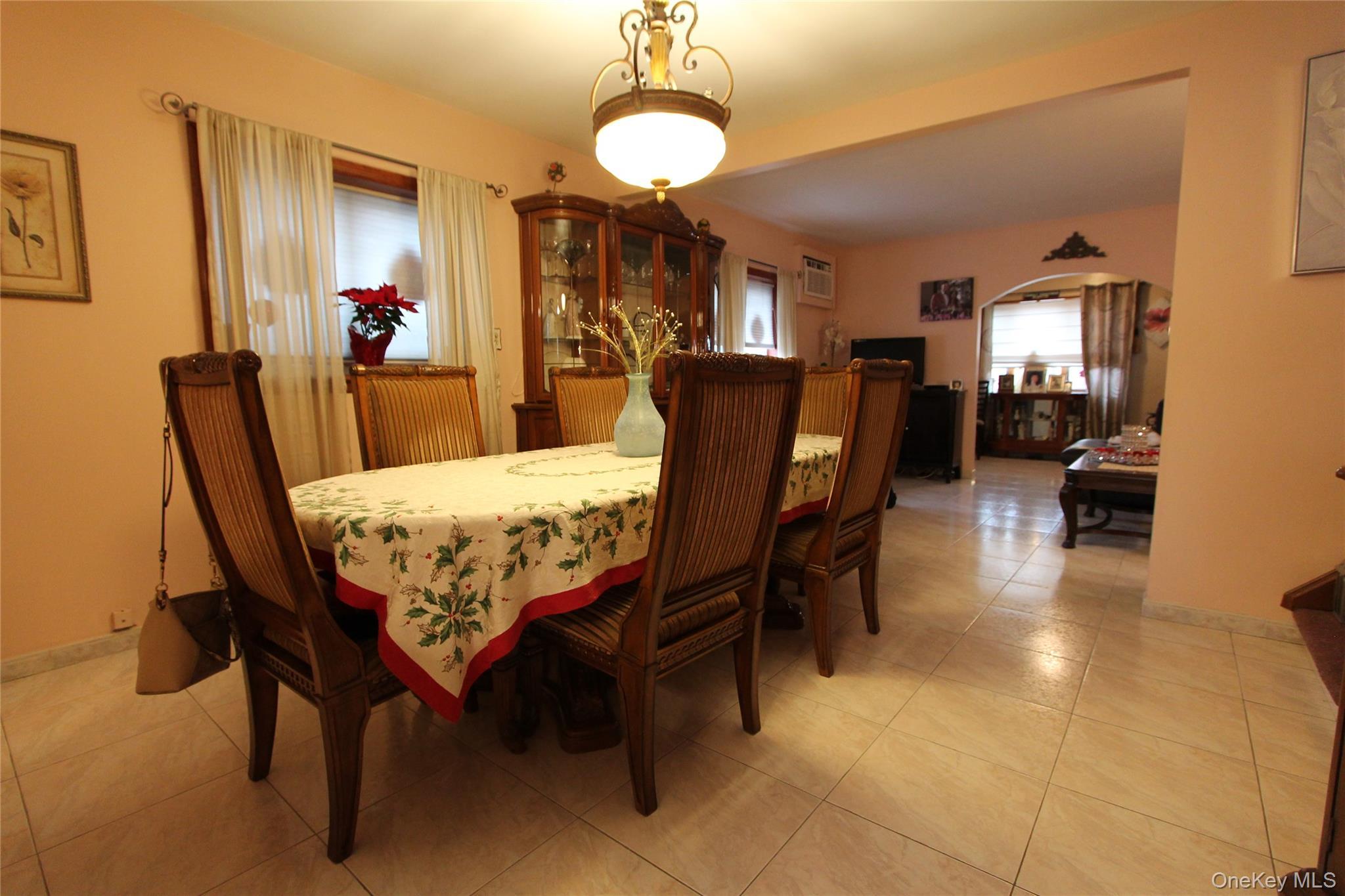 Single Family Gray Queens, NY 11379, MLS-949399-6