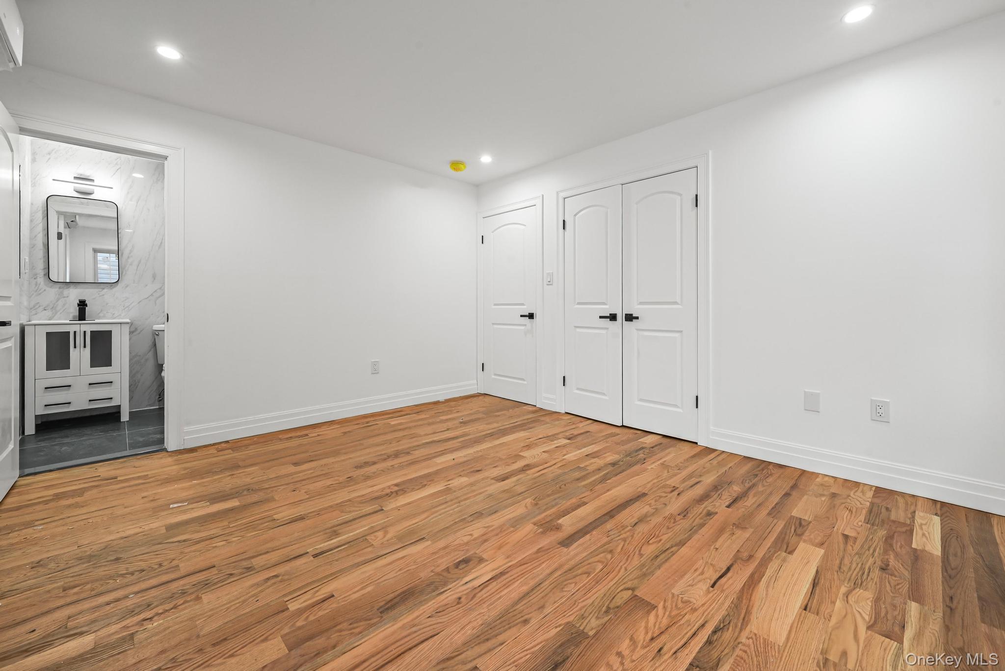 Single Family 118th  Queens, NY 11434, MLS-949403-8