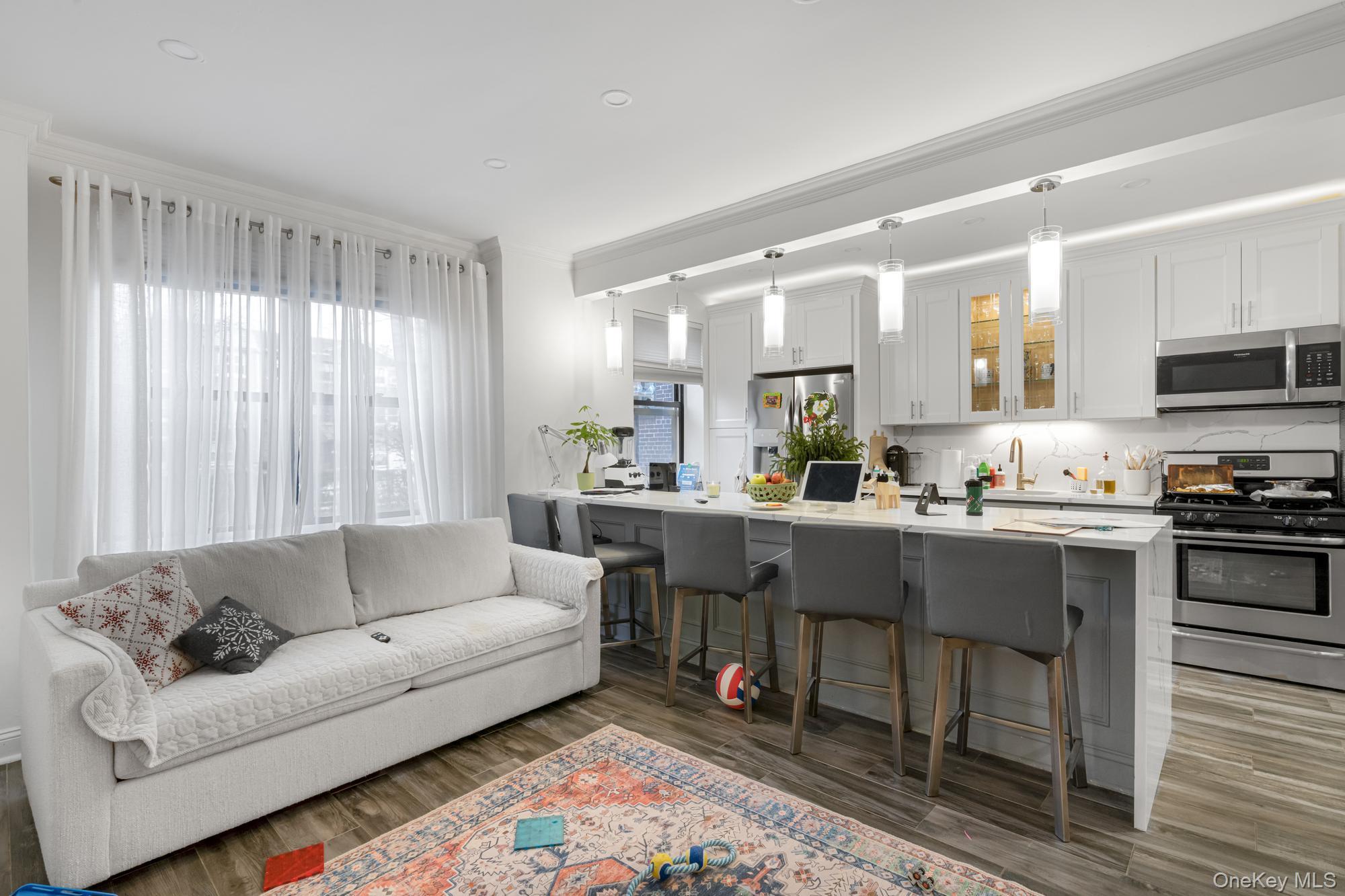 Condo 80th Queens, NY 11370, MLS-949413-5