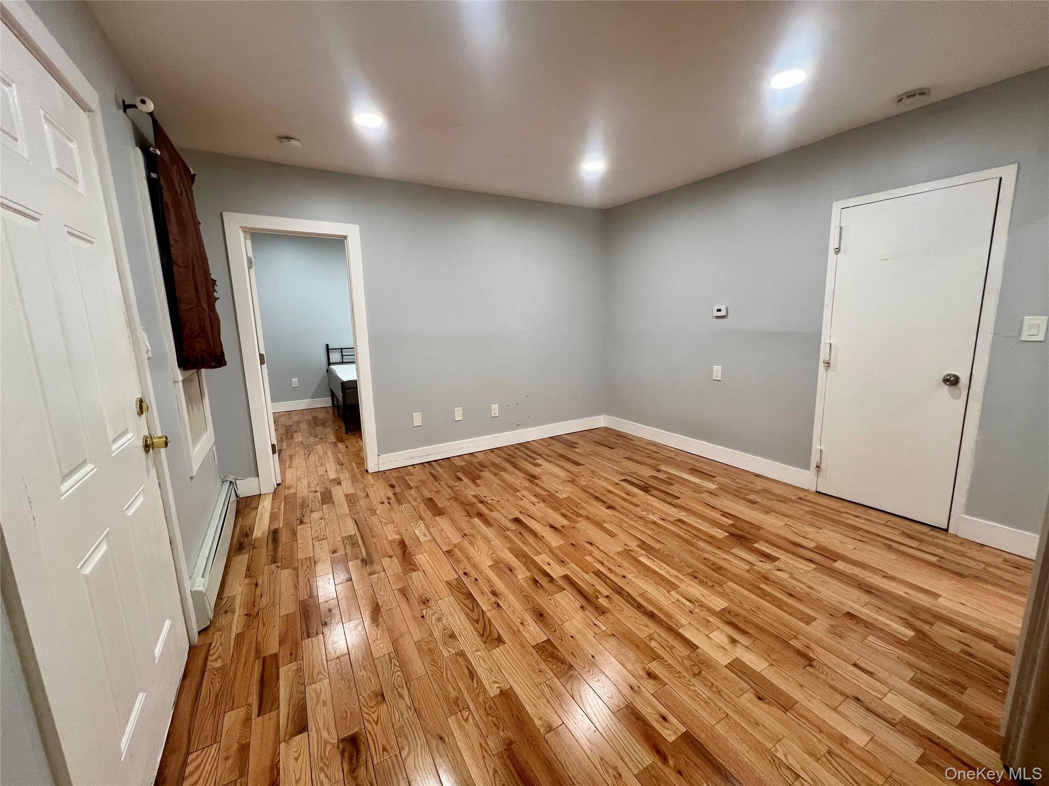 Apartment Beach 88th  Queens, NY 11693, MLS-949415-2