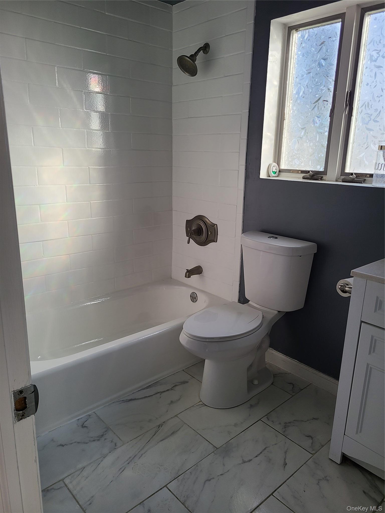 Single Family Ann  Nassau County, NY 11520, MLS-949460-20