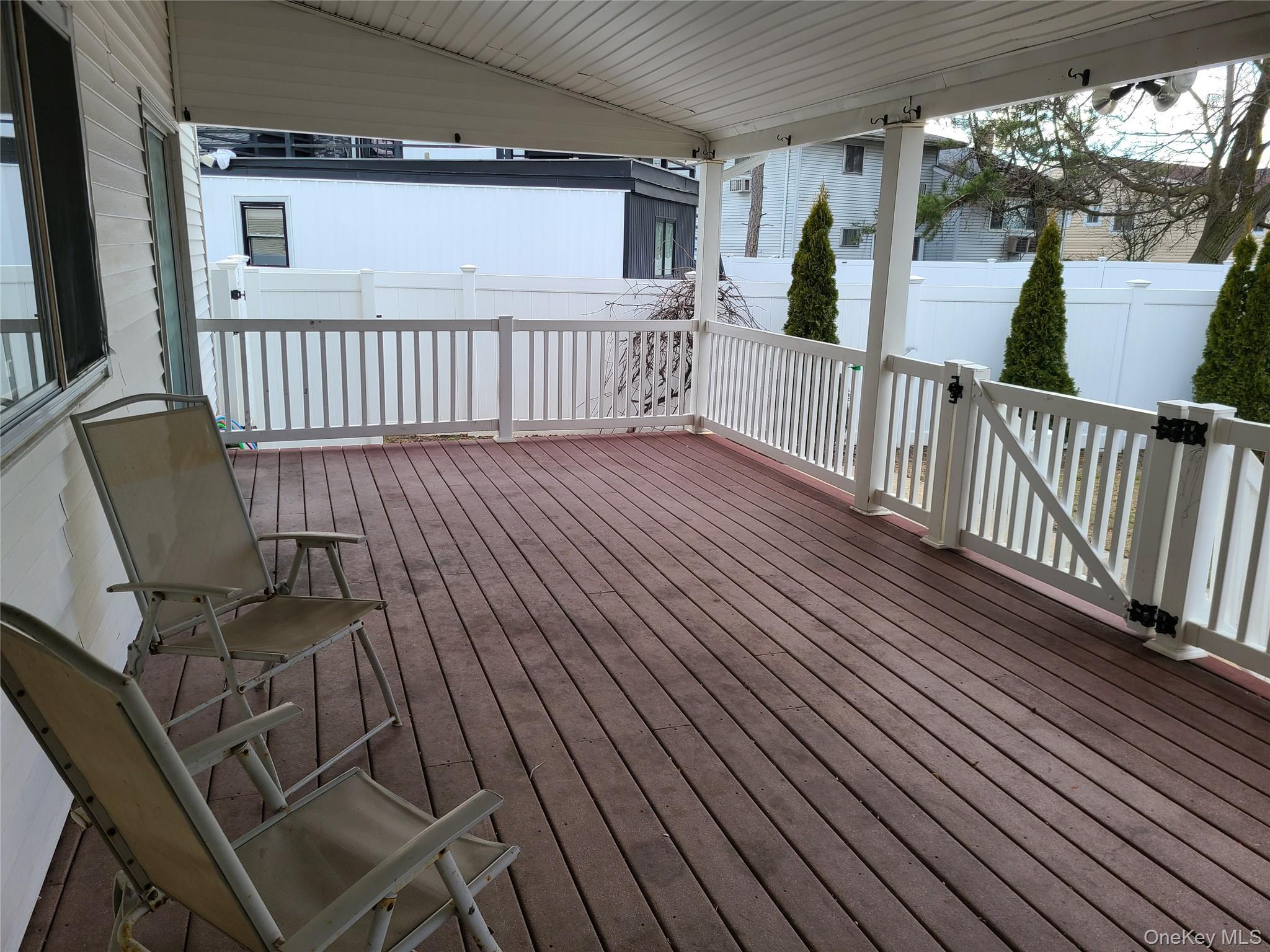 Single Family Ann  Nassau County, NY 11520, MLS-949460-27