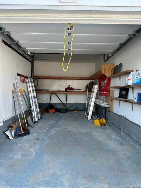 Single Family Ann  Nassau County, NY 11520, MLS-949460-32