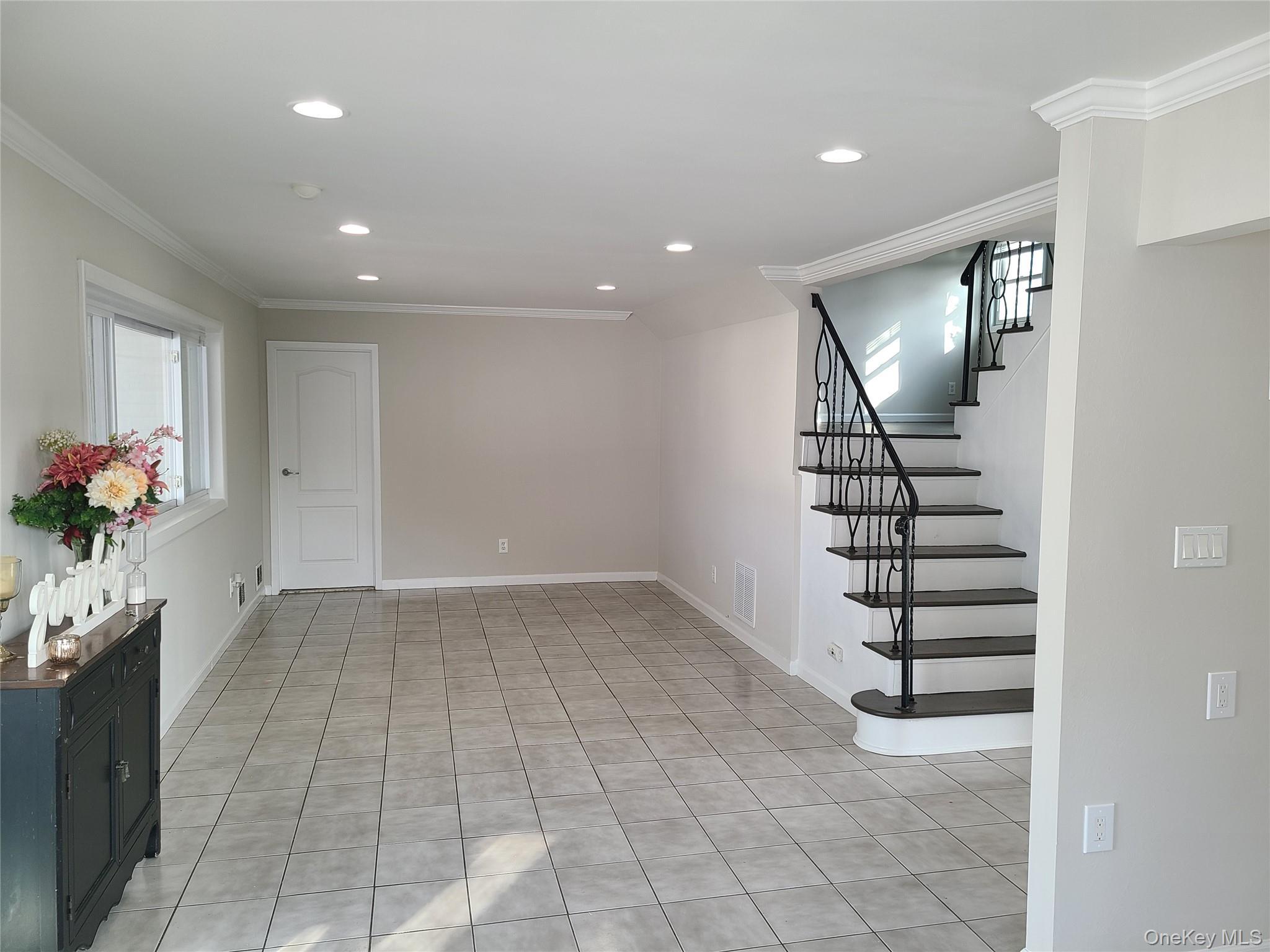 Single Family Ann  Nassau County, NY 11520, MLS-949460-6