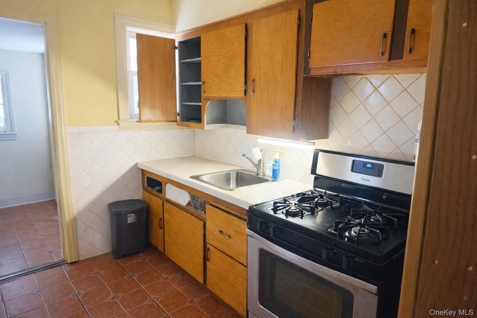 Single Family Brighton 2nd  Brooklyn, NY 11235, MLS-949465-2