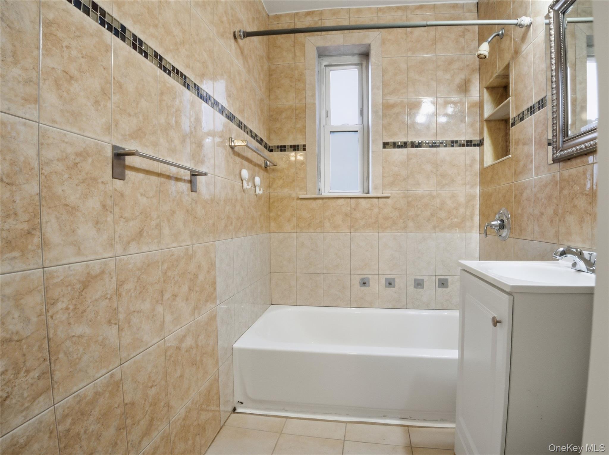 Coop Barnes Bronx, NY 10462, MLS-949467-18