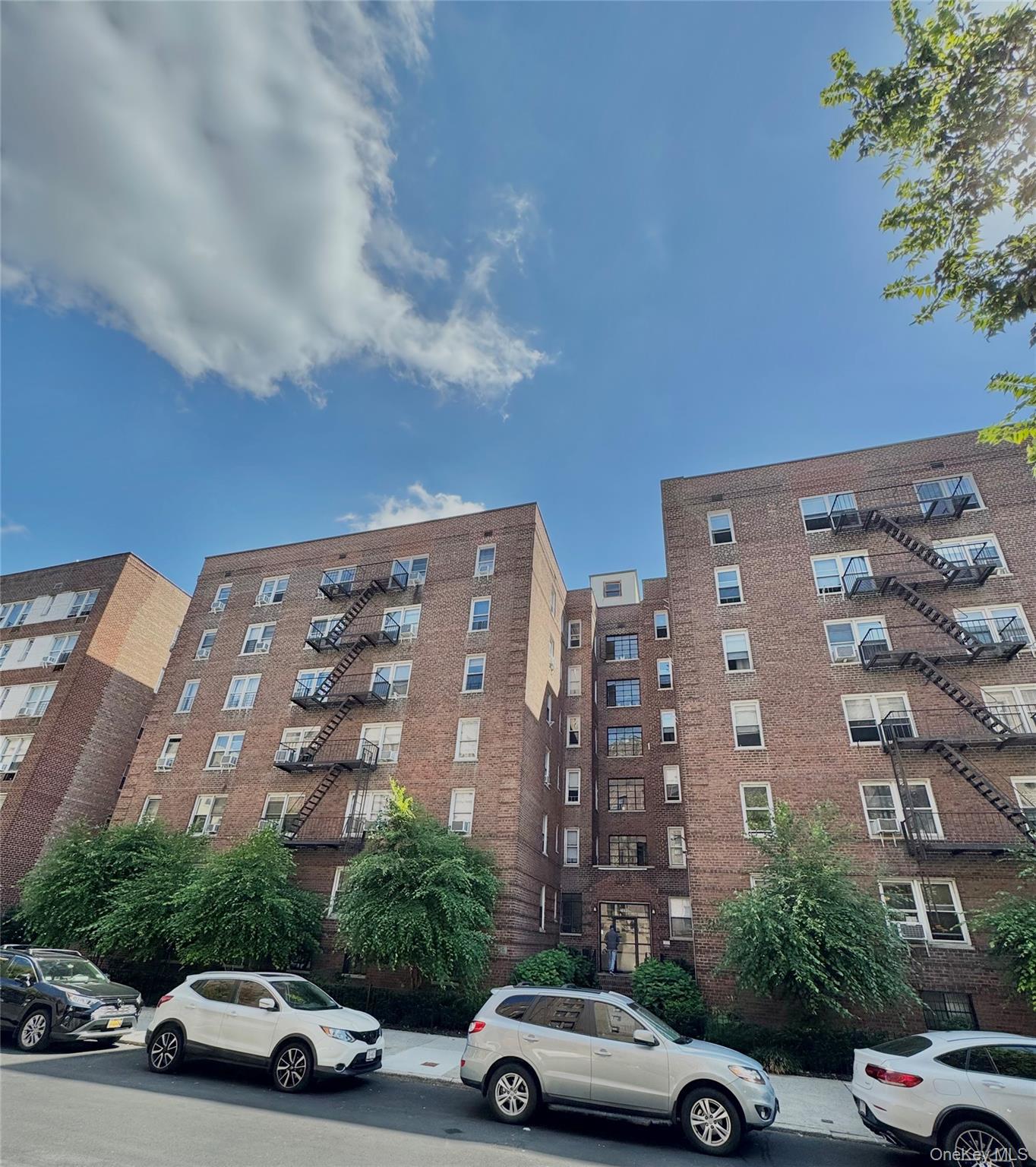 Coop Barnes  Bronx, NY 10462, MLS-949467-23