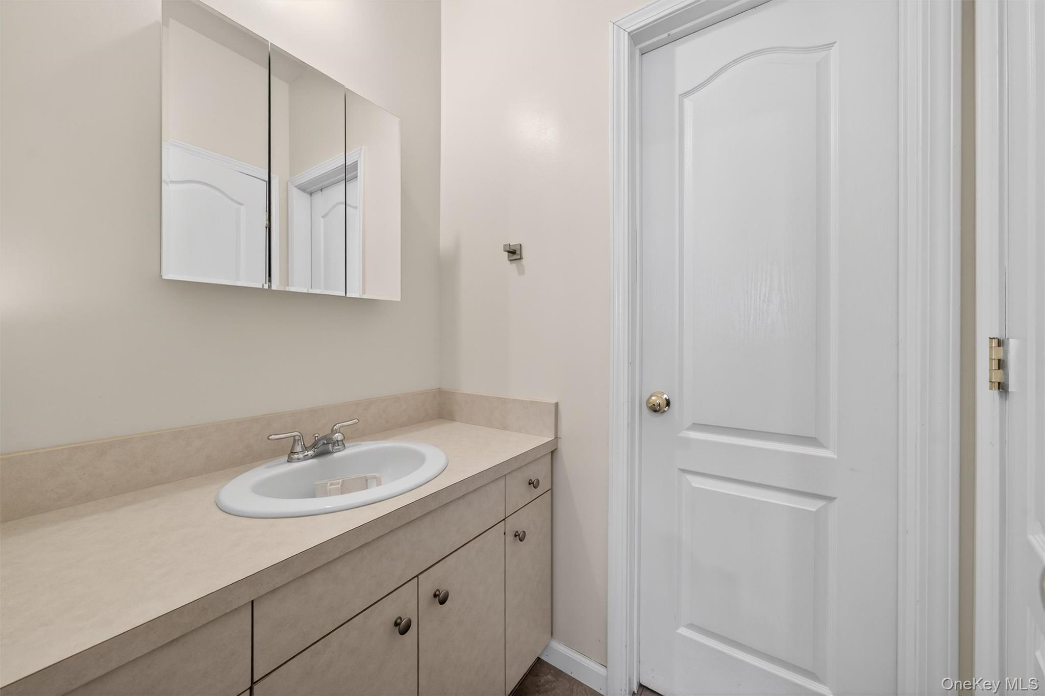 Condo Lemberg  Orange County, NY 10950, MLS-949540-25