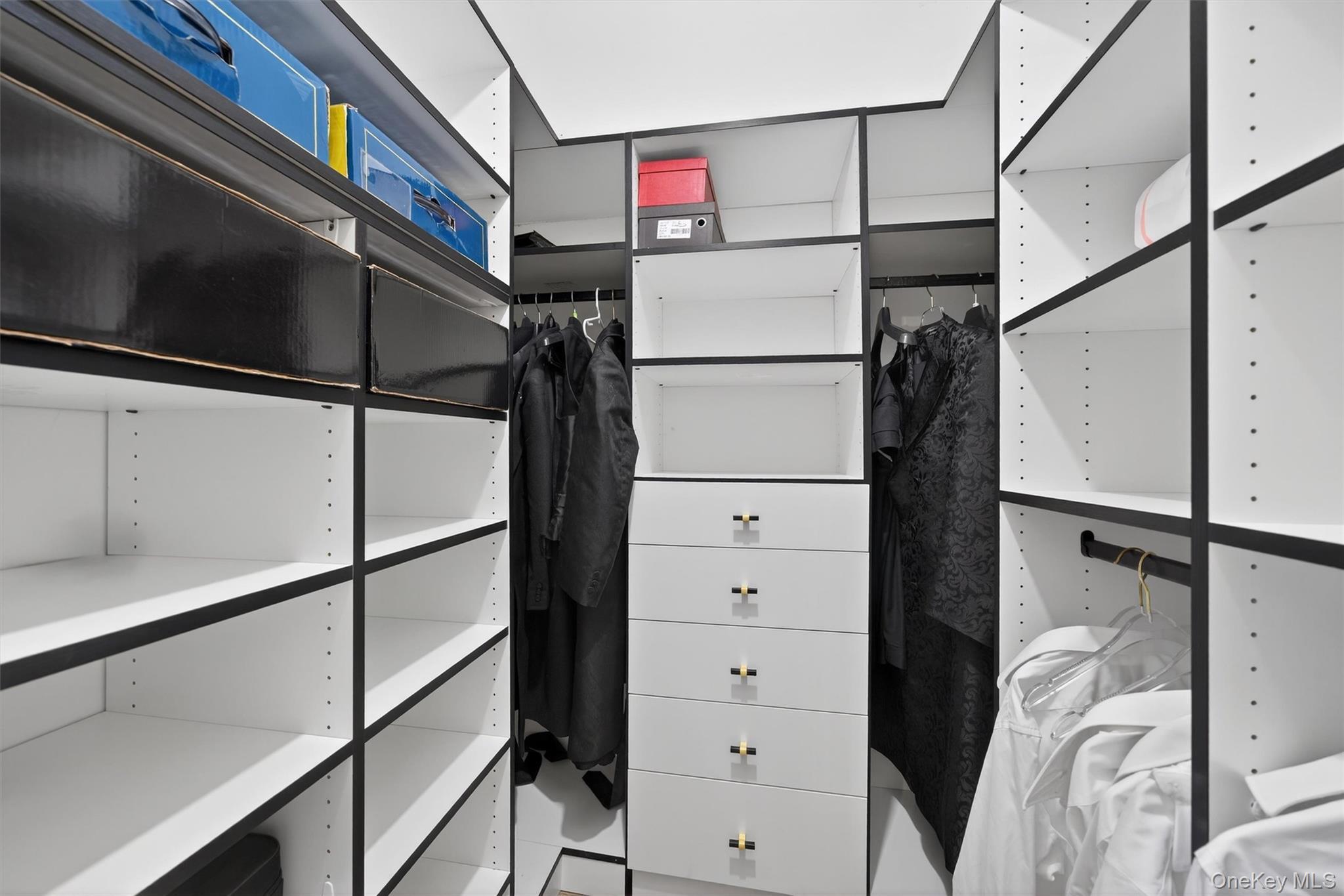 Condo Lemberg  Orange County, NY 10950, MLS-949540-27