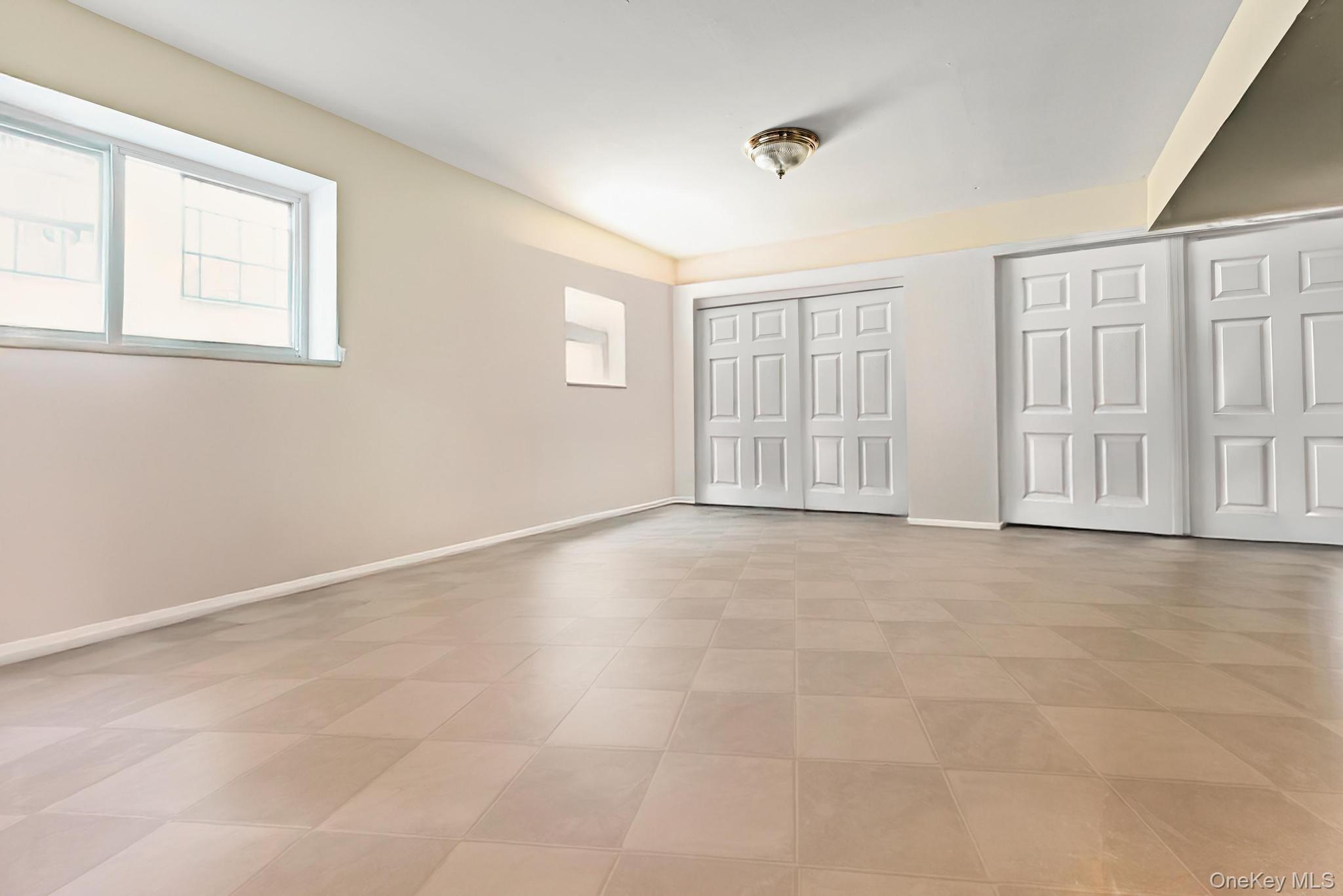 Single Family Bergen Beach Plc  Brooklyn, NY 11234, MLS-949581-10