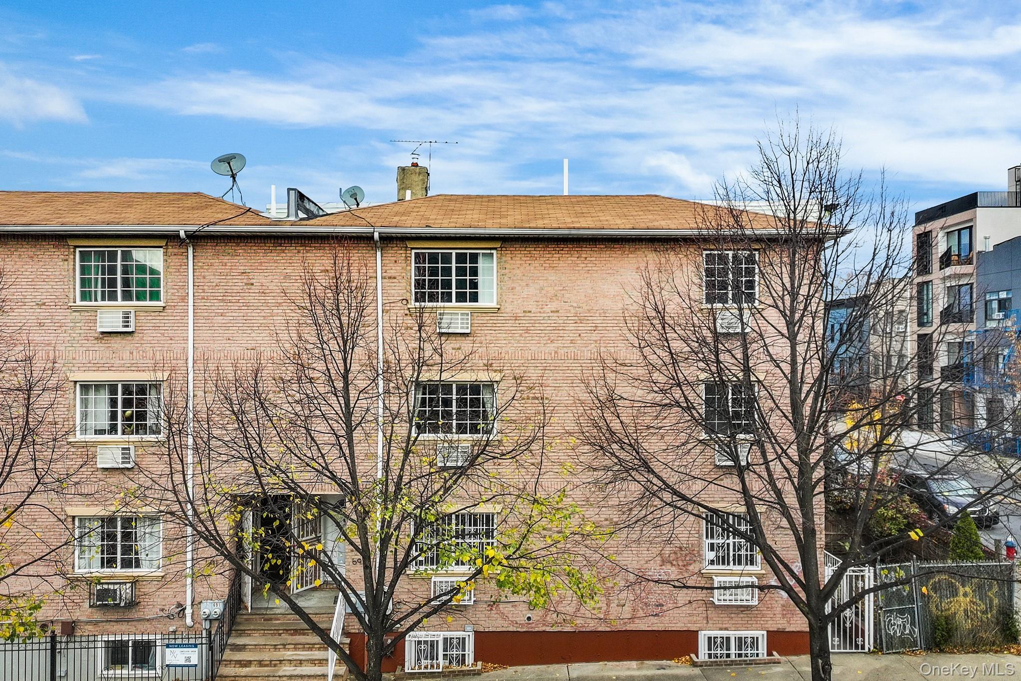 Single Family Evergreen  Brooklyn, NY 11207, MLS-949583-5