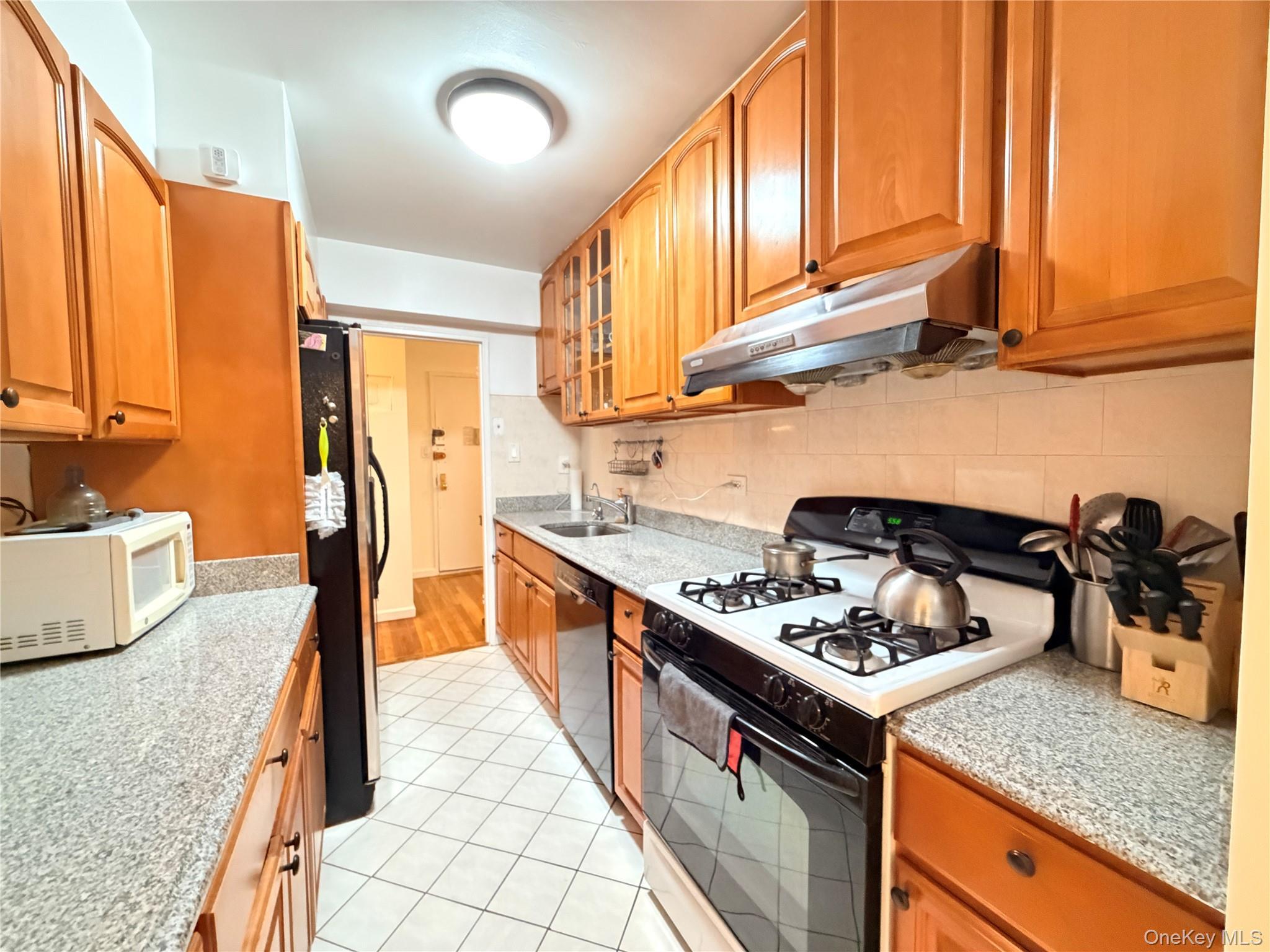 Coop Roosevelt Queens, NY 11354, MLS-949604-5