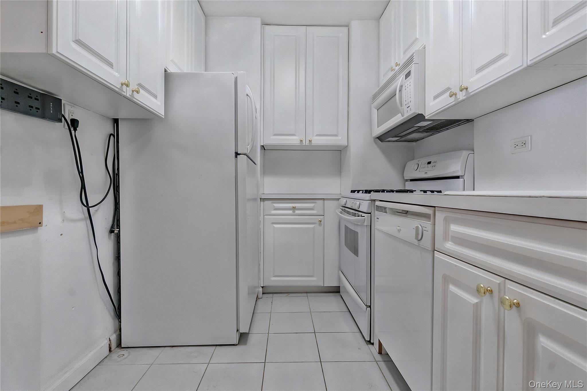 Coop Beach 120th  Queens, NY 11694, MLS-949606-8