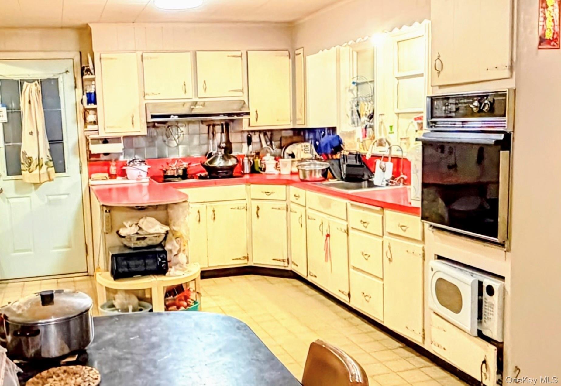 Single Family East Bruns Out Of Area, NY 08816, MLS-949658-6