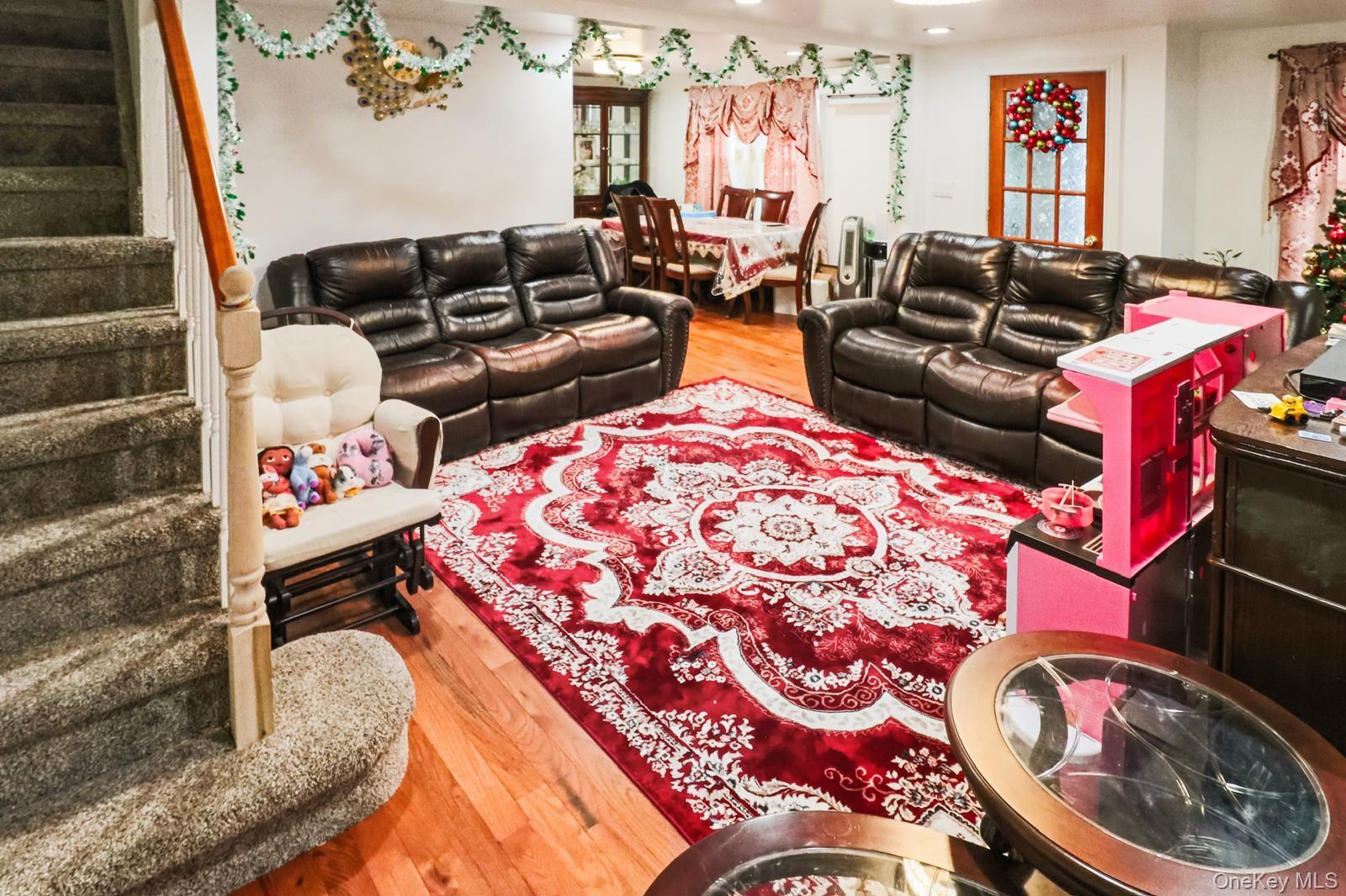 Single Family Witthoff  Queens, NY 11429, MLS-949700-10