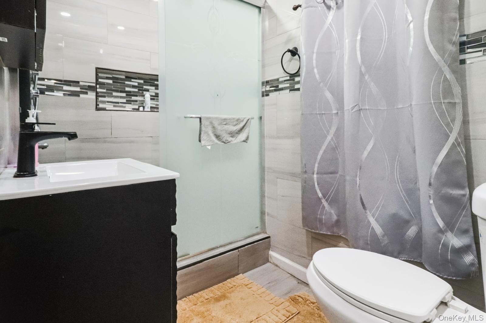 Single Family Witthoff  Queens, NY 11429, MLS-949700-25