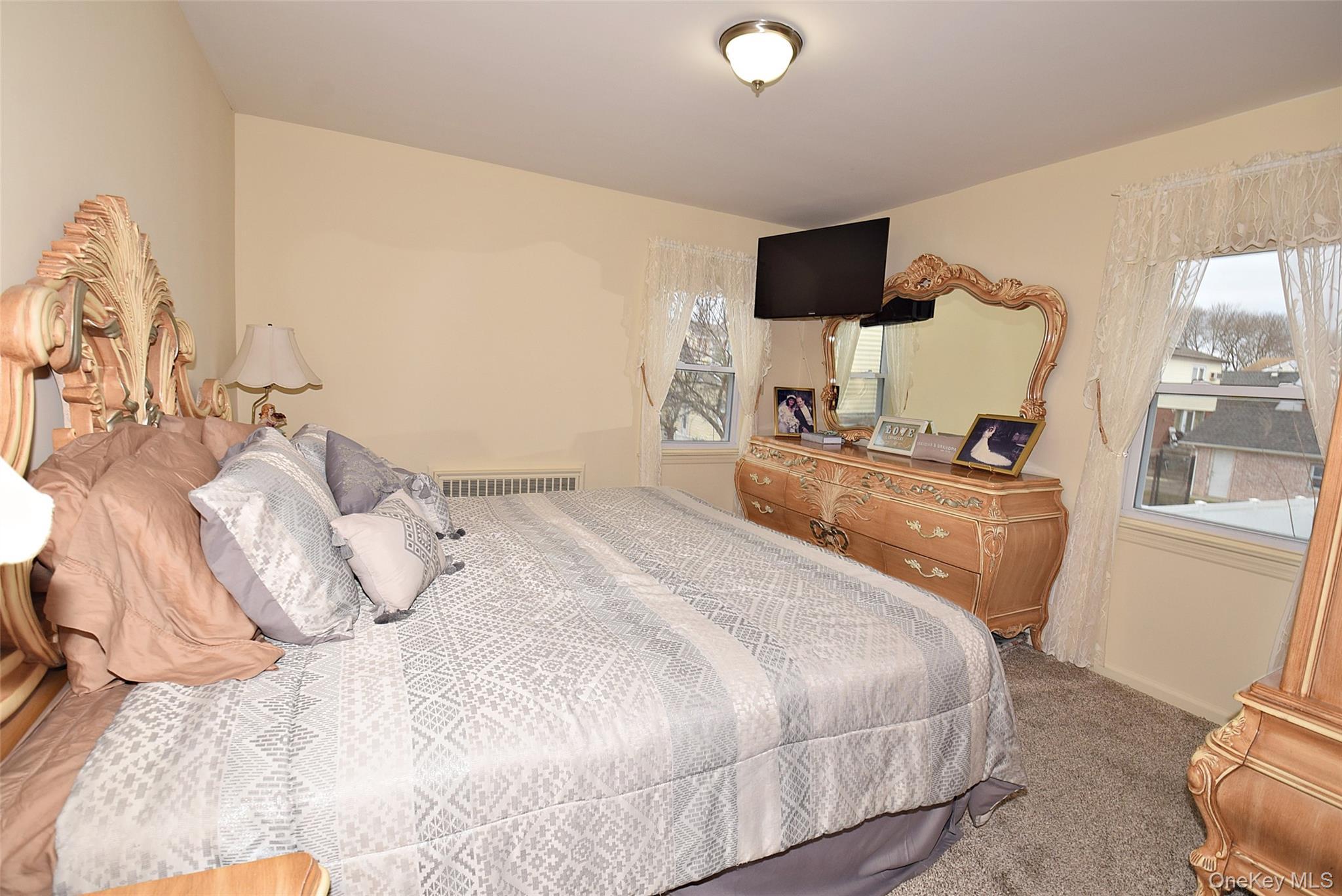 Single Family 85th  Nassau County, NY 11001, MLS-949711-10