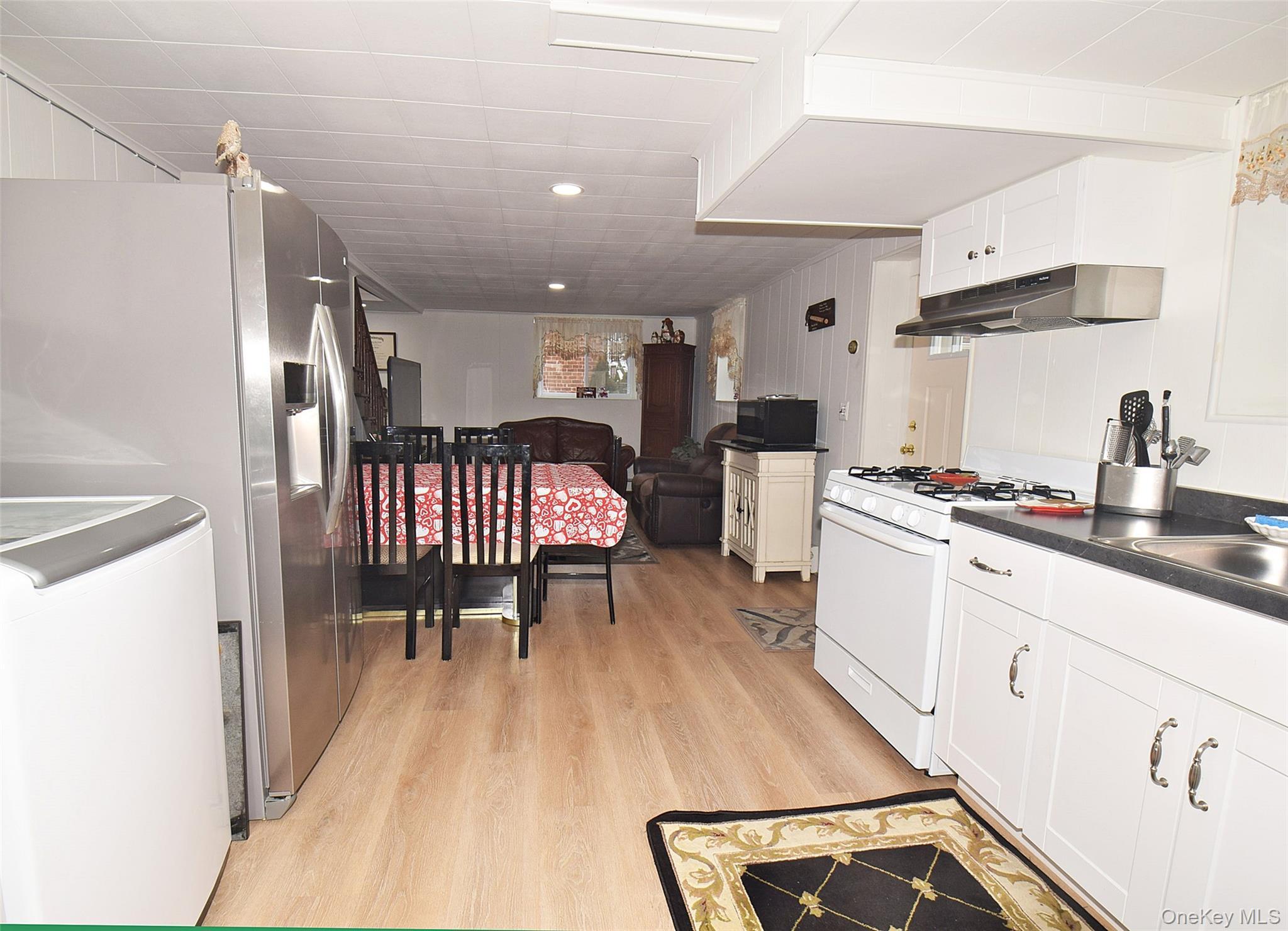 Single Family 85th  Nassau County, NY 11001, MLS-949711-16