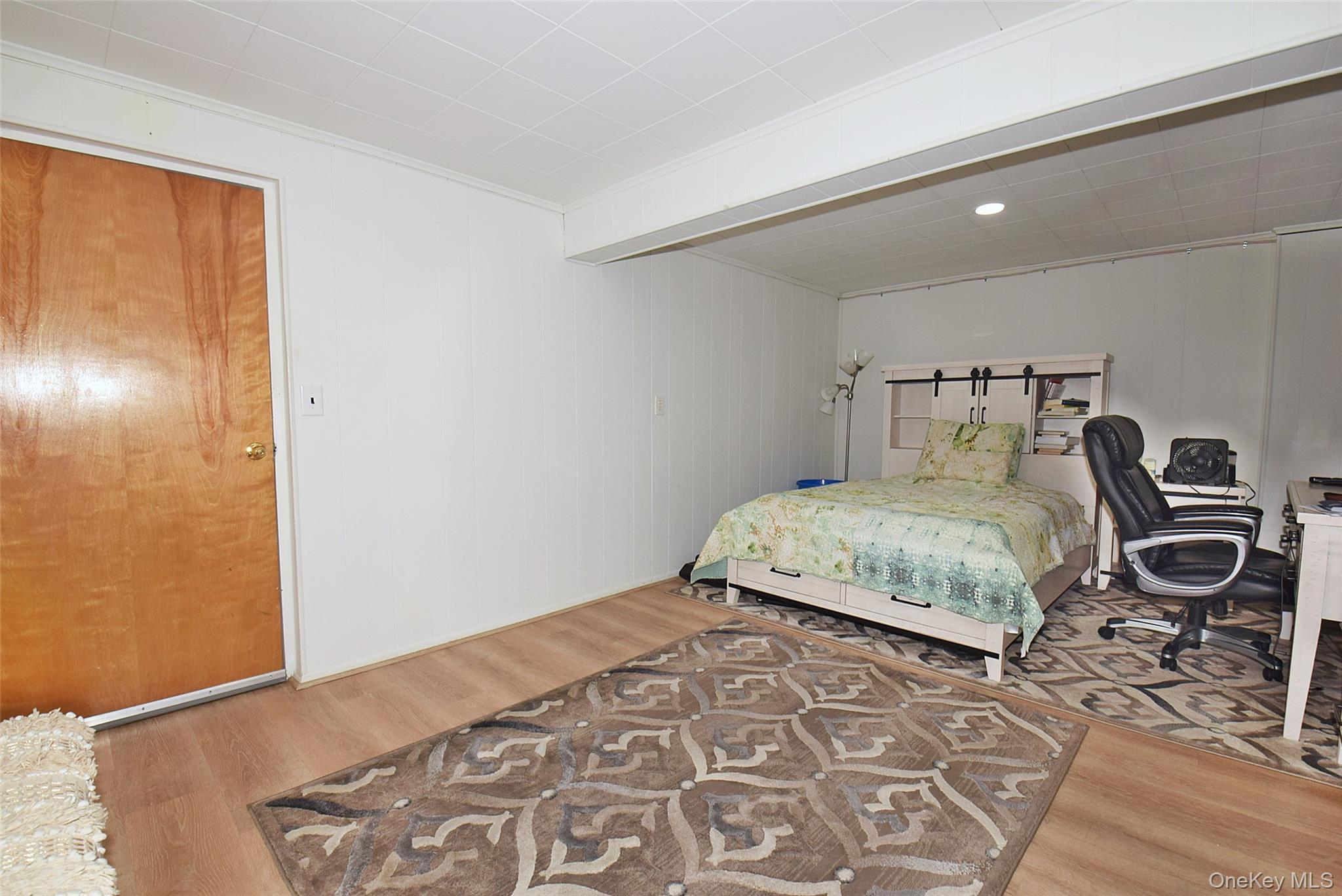 Single Family 85th  Nassau County, NY 11001, MLS-949711-20