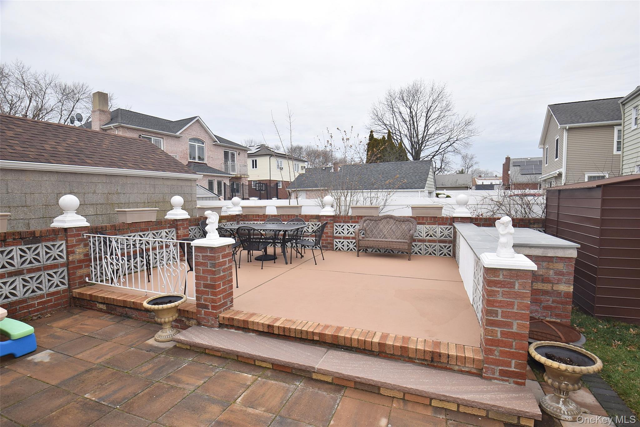 Single Family 85th  Nassau County, NY 11001, MLS-949711-22
