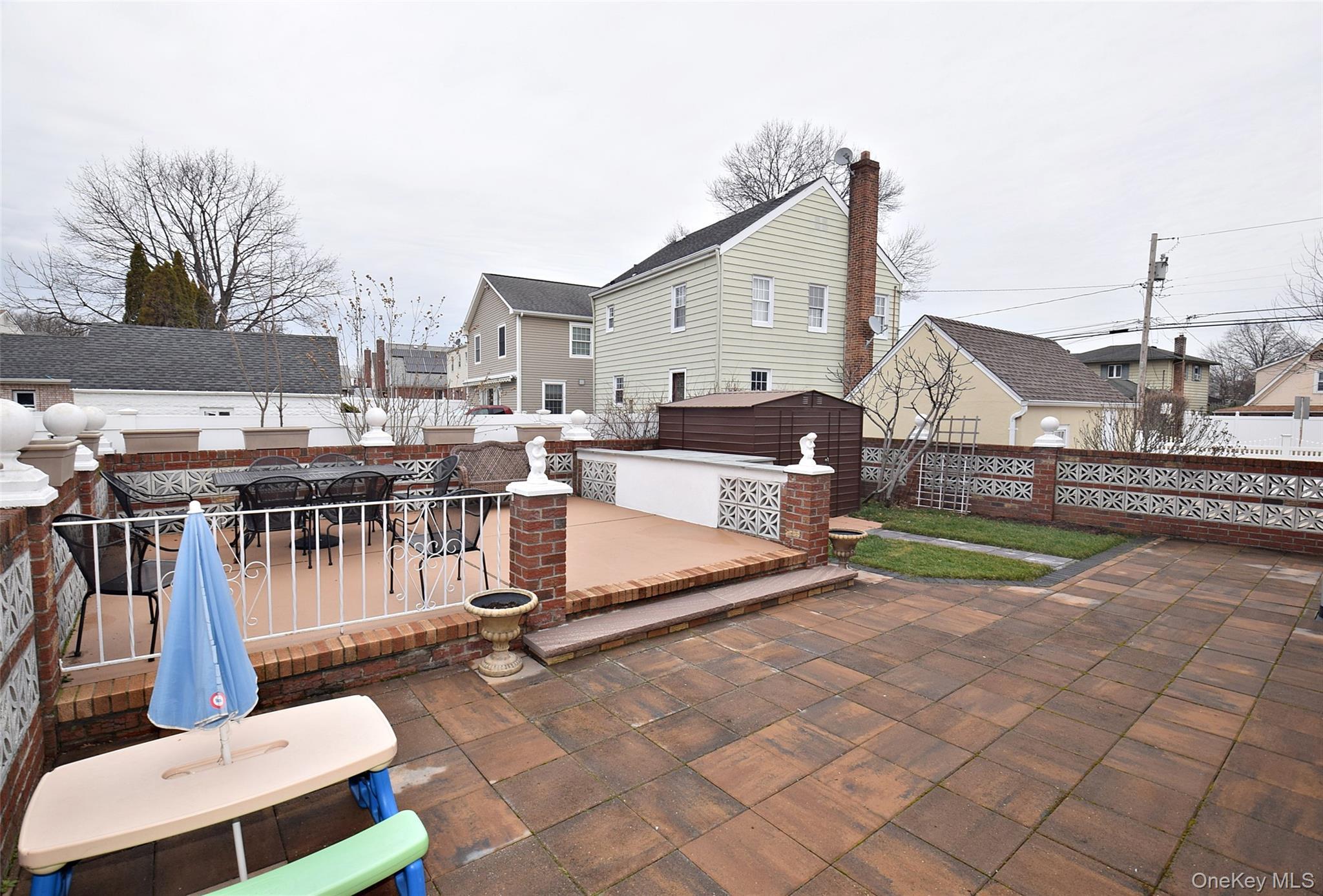 Single Family 85th  Nassau County, NY 11001, MLS-949711-25
