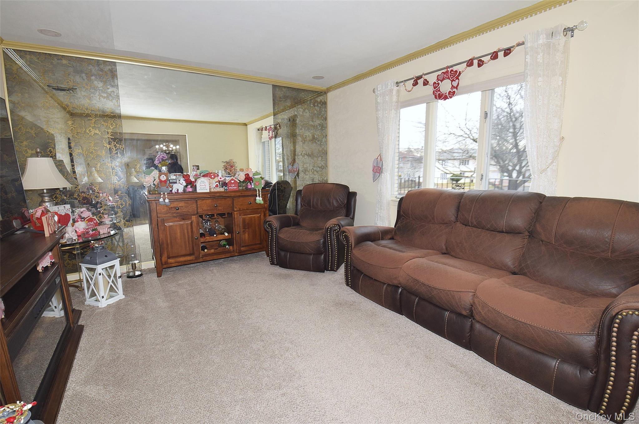 Single Family 85th  Nassau County, NY 11001, MLS-949711-3