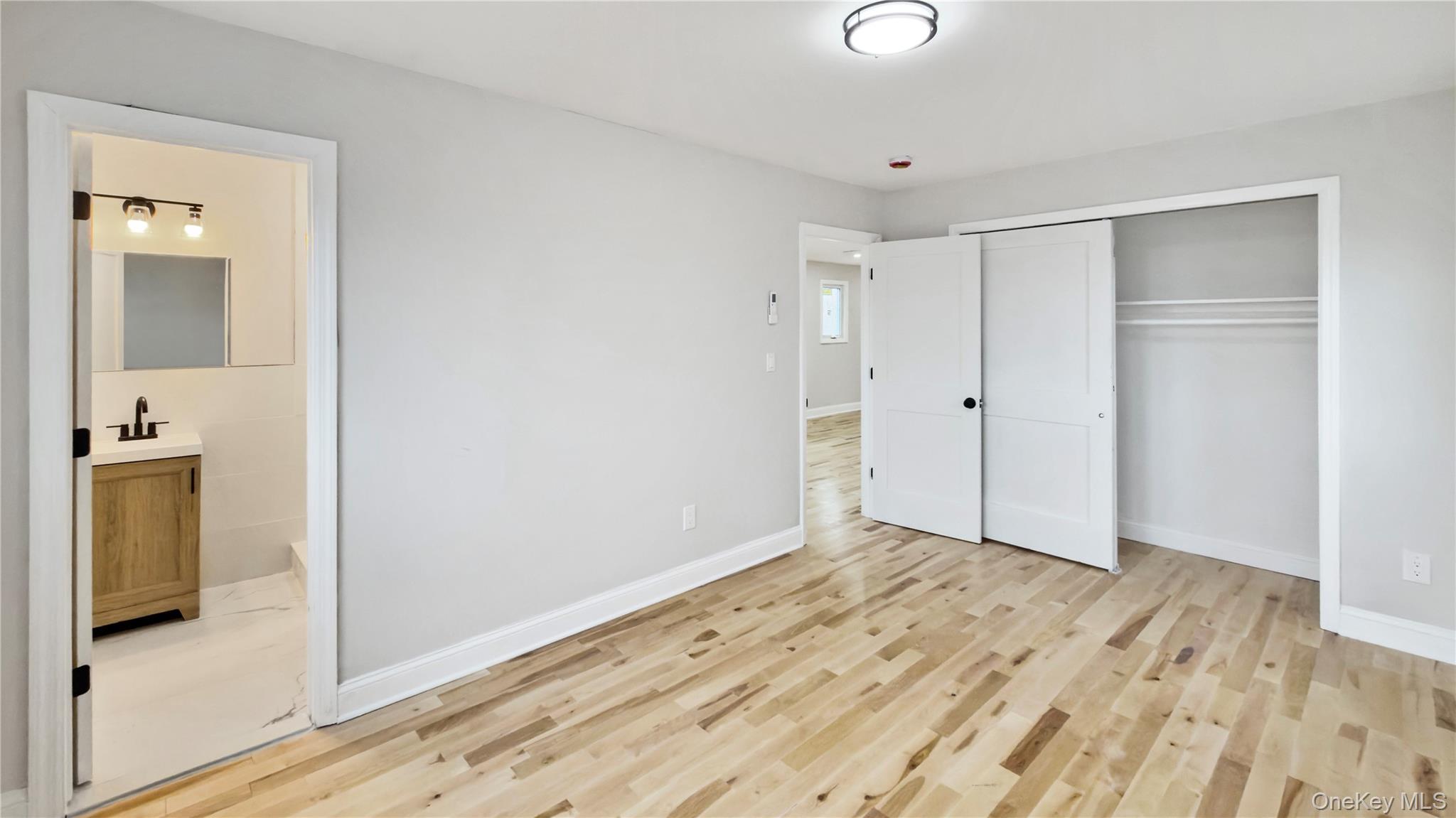 Single Family Deal  Nassau County, NY 11558, MLS-949727-31