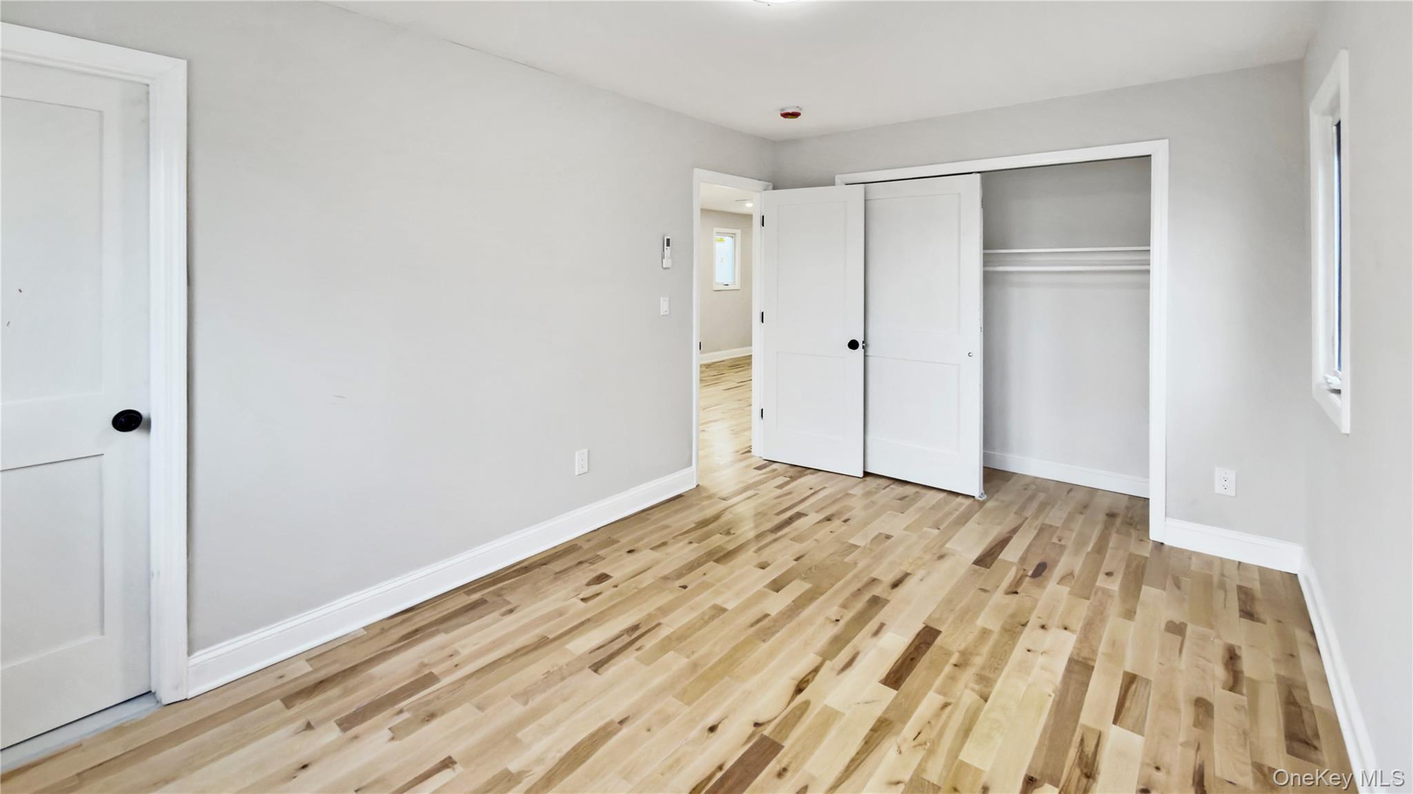 Single Family Deal  Nassau County, NY 11558, MLS-949727-33