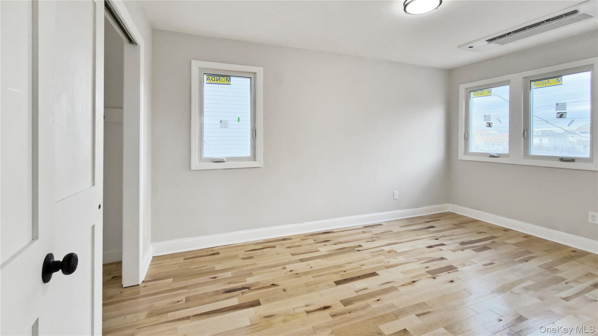 Single Family Deal  Nassau County, NY 11558, MLS-949727-34