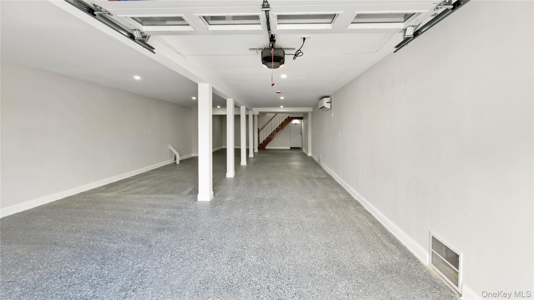 Single Family Deal  Nassau County, NY 11558, MLS-949727-36