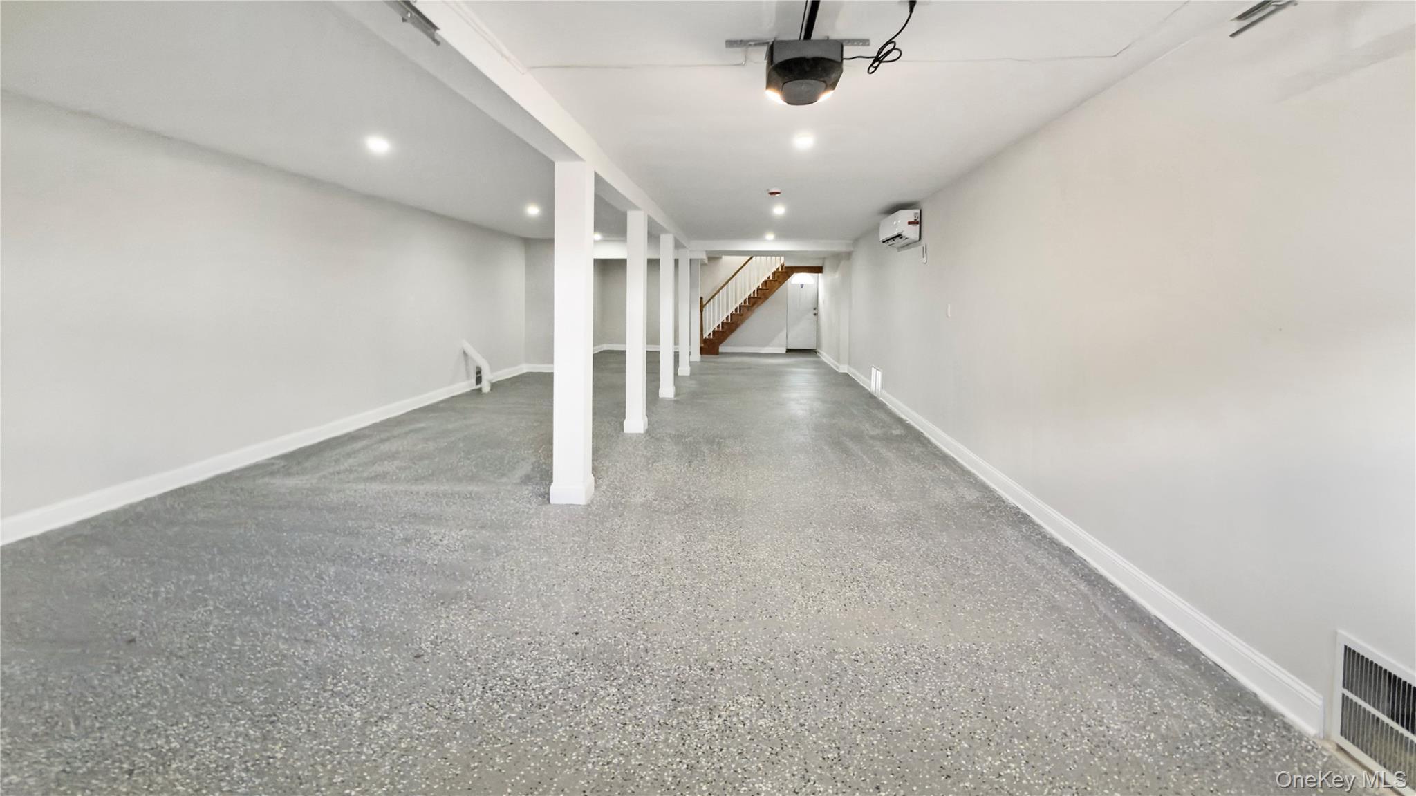 Single Family Deal  Nassau County, NY 11558, MLS-949727-40