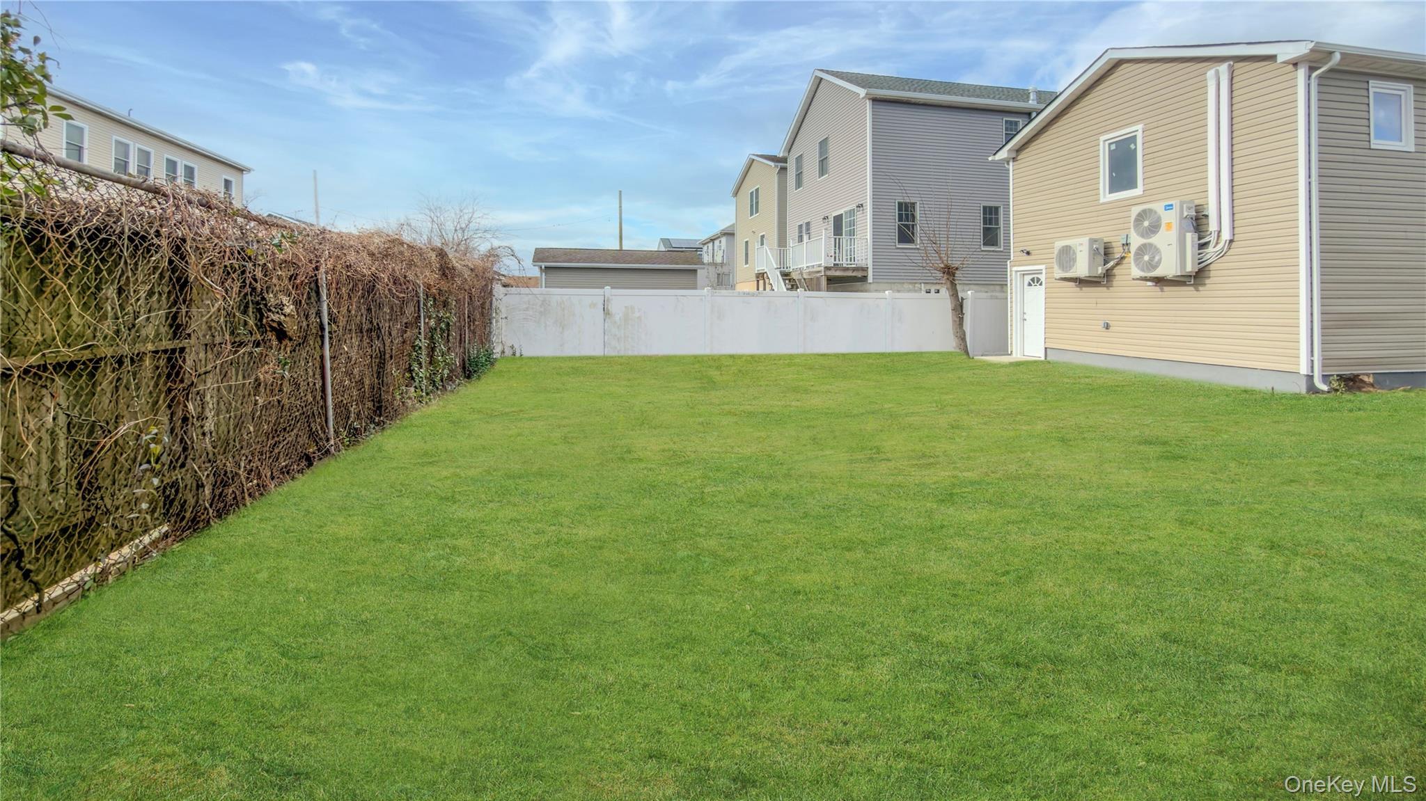 Single Family Deal  Nassau County, NY 11558, MLS-949727-47