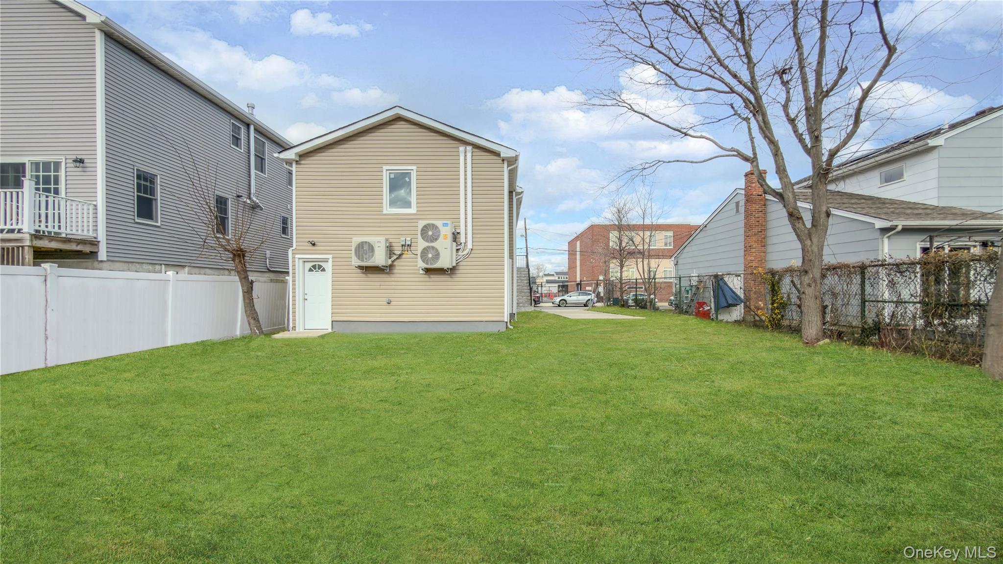 Single Family Deal  Nassau County, NY 11558, MLS-949727-48