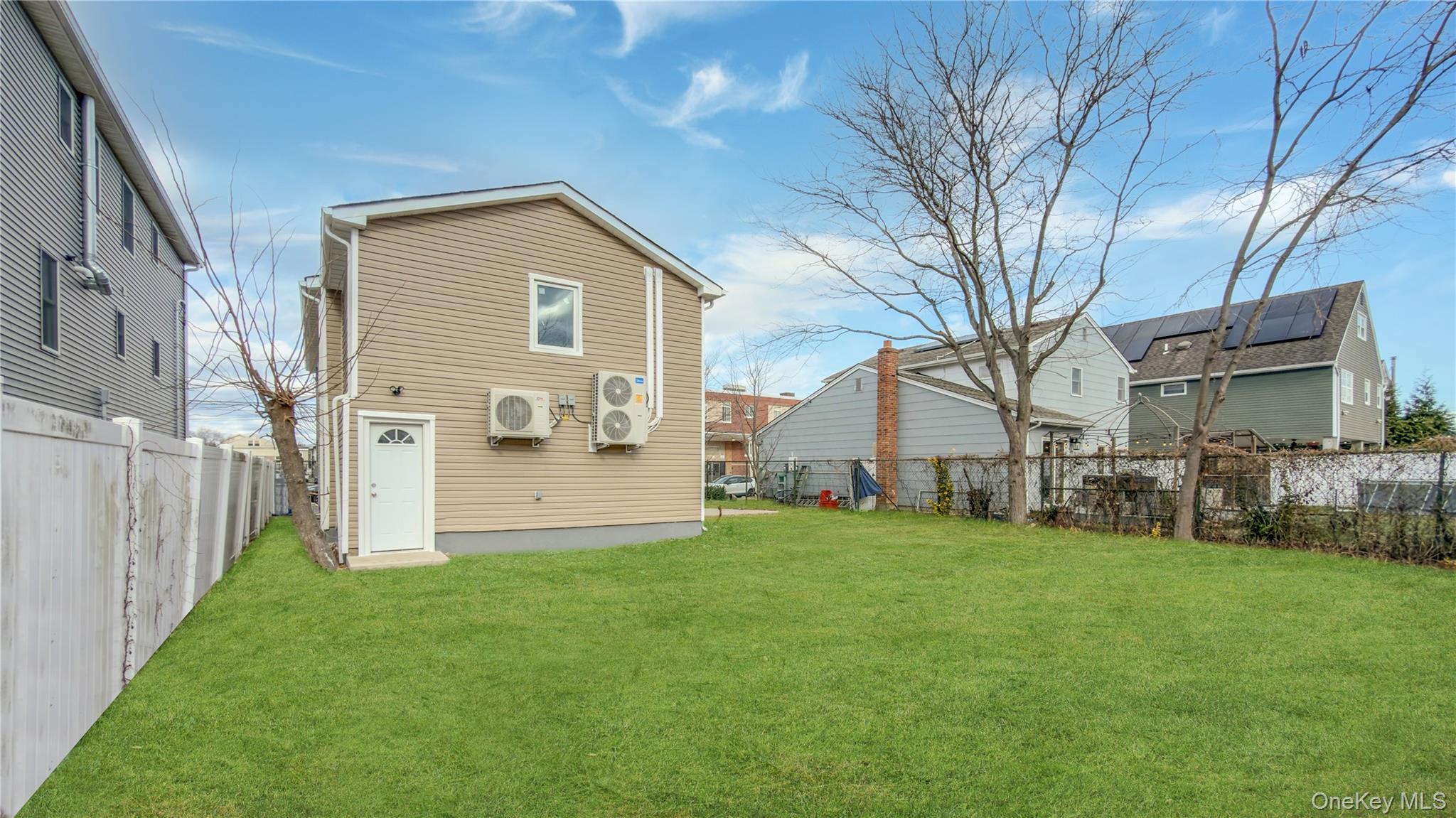 Single Family Deal  Nassau County, NY 11558, MLS-949727-49