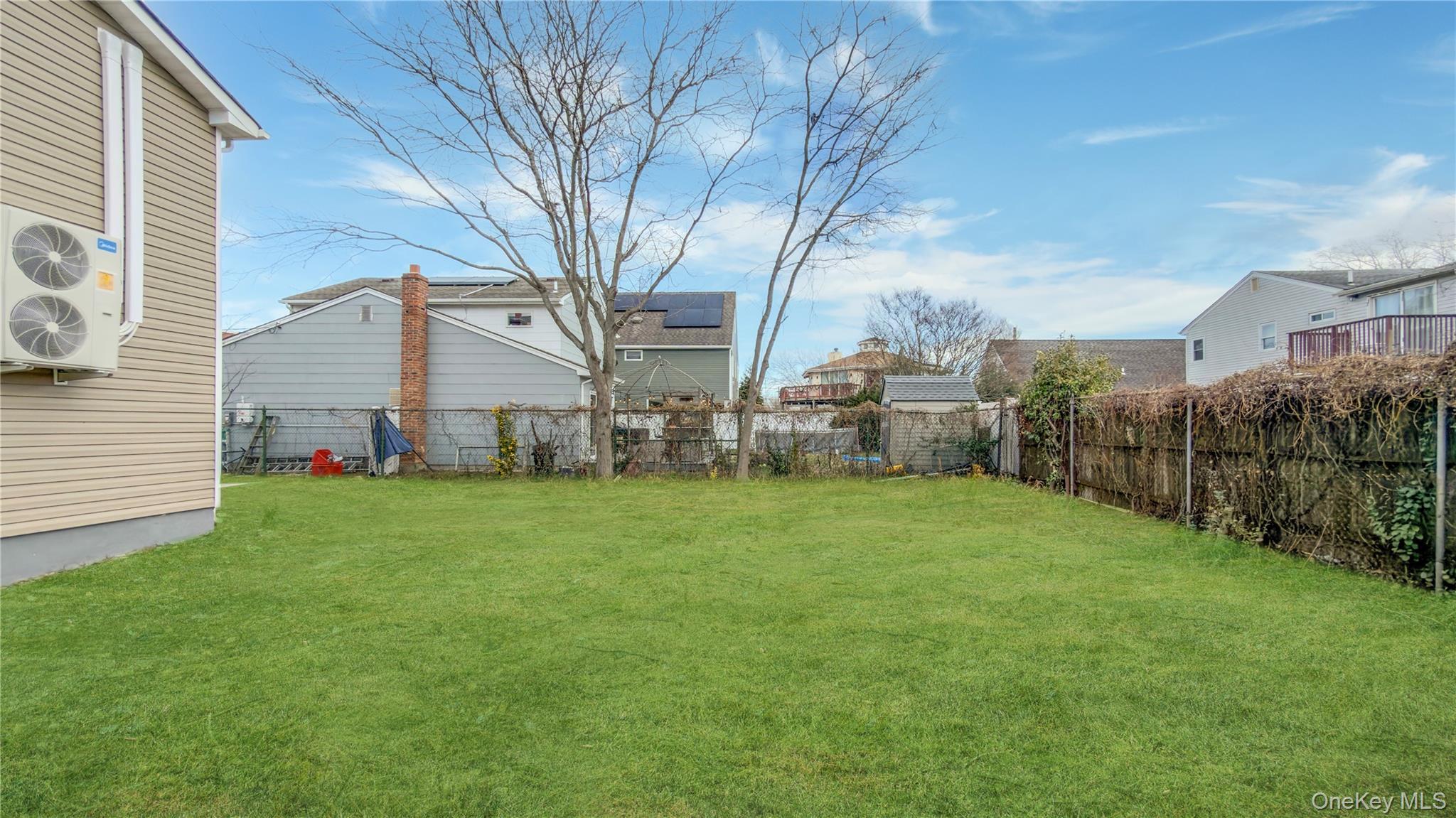 Single Family Deal  Nassau County, NY 11558, MLS-949727-50