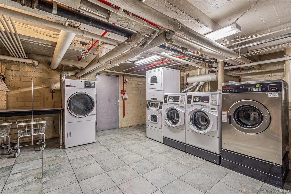 Coop Burns  Queens, NY 11375, MLS-949740-17