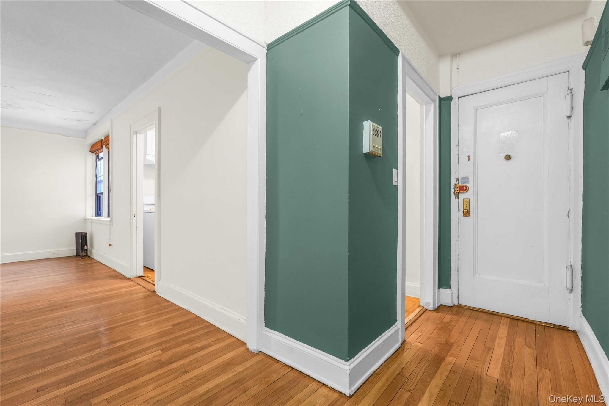 Coop Burns  Queens, NY 11375, MLS-949740-4