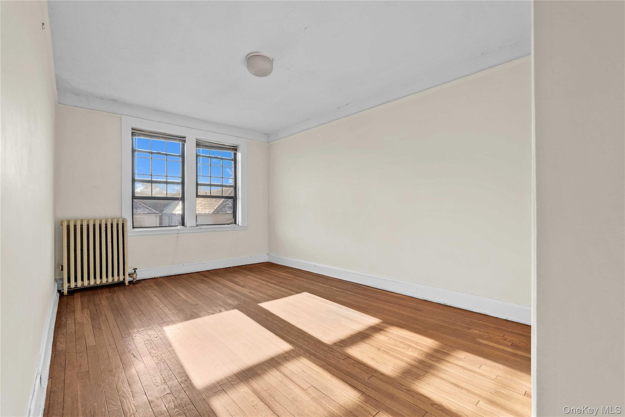 Coop Burns  Queens, NY 11375, MLS-949740-9