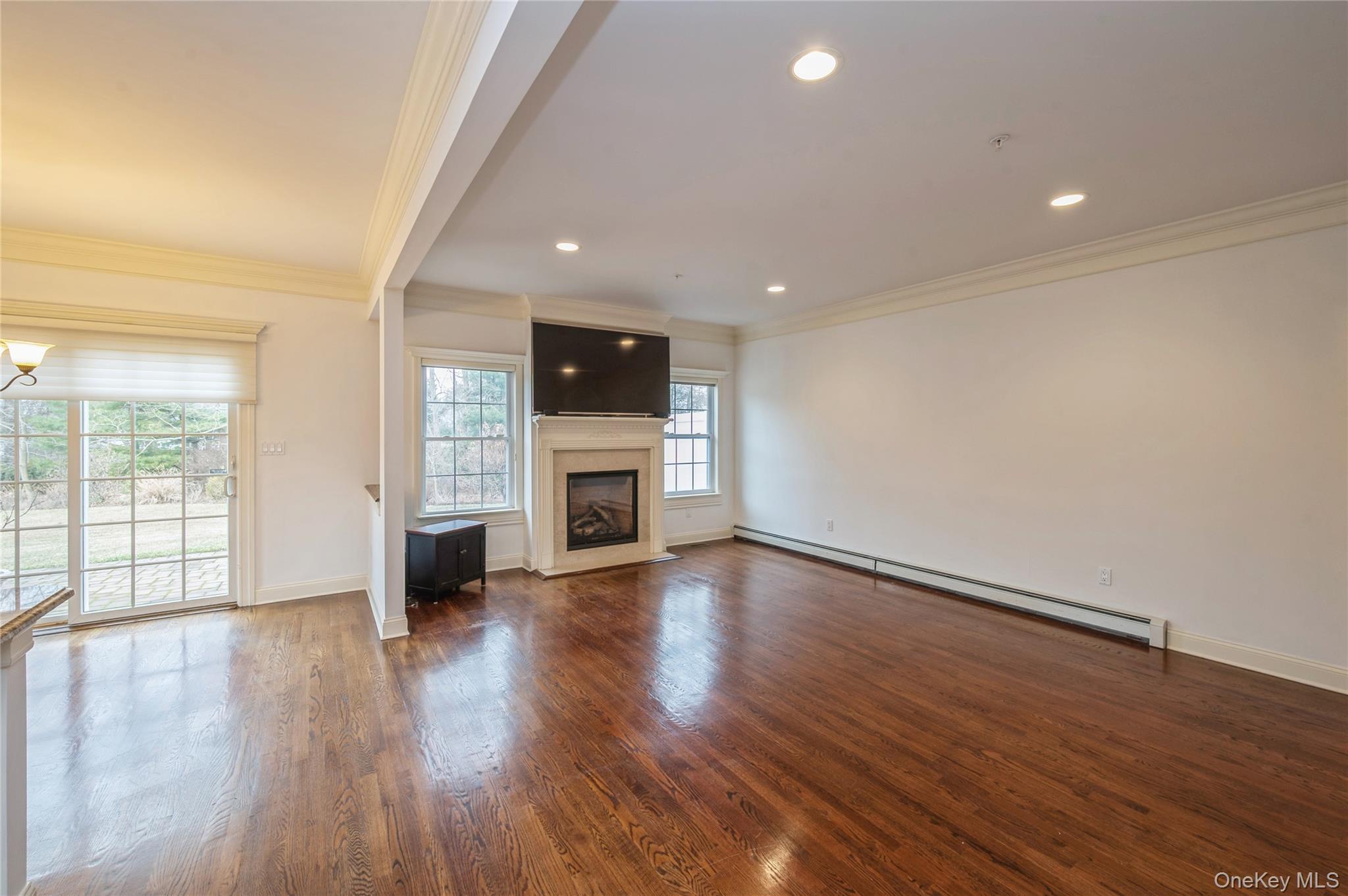 Condo Meadow  Suffolk County, NY 11769, MLS-949748-15