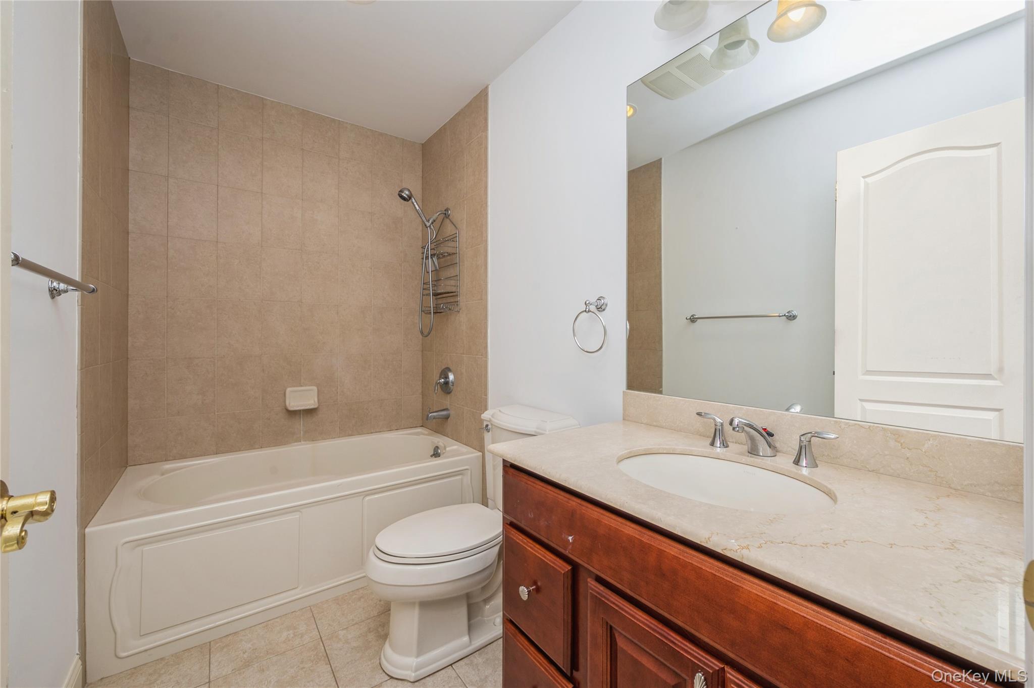 Condo Meadow  Suffolk County, NY 11769, MLS-949748-18