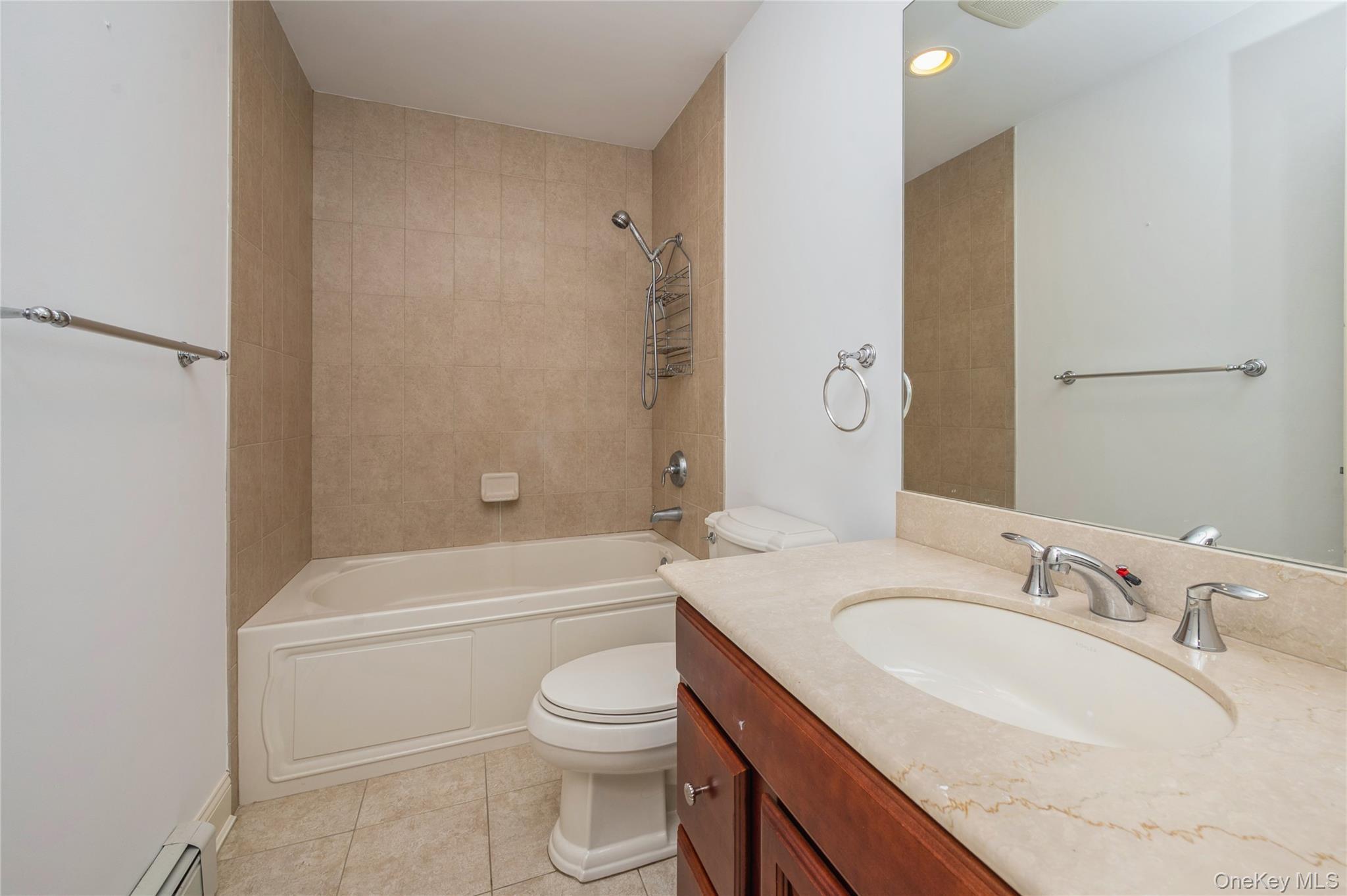 Condo Meadow  Suffolk County, NY 11769, MLS-949748-19