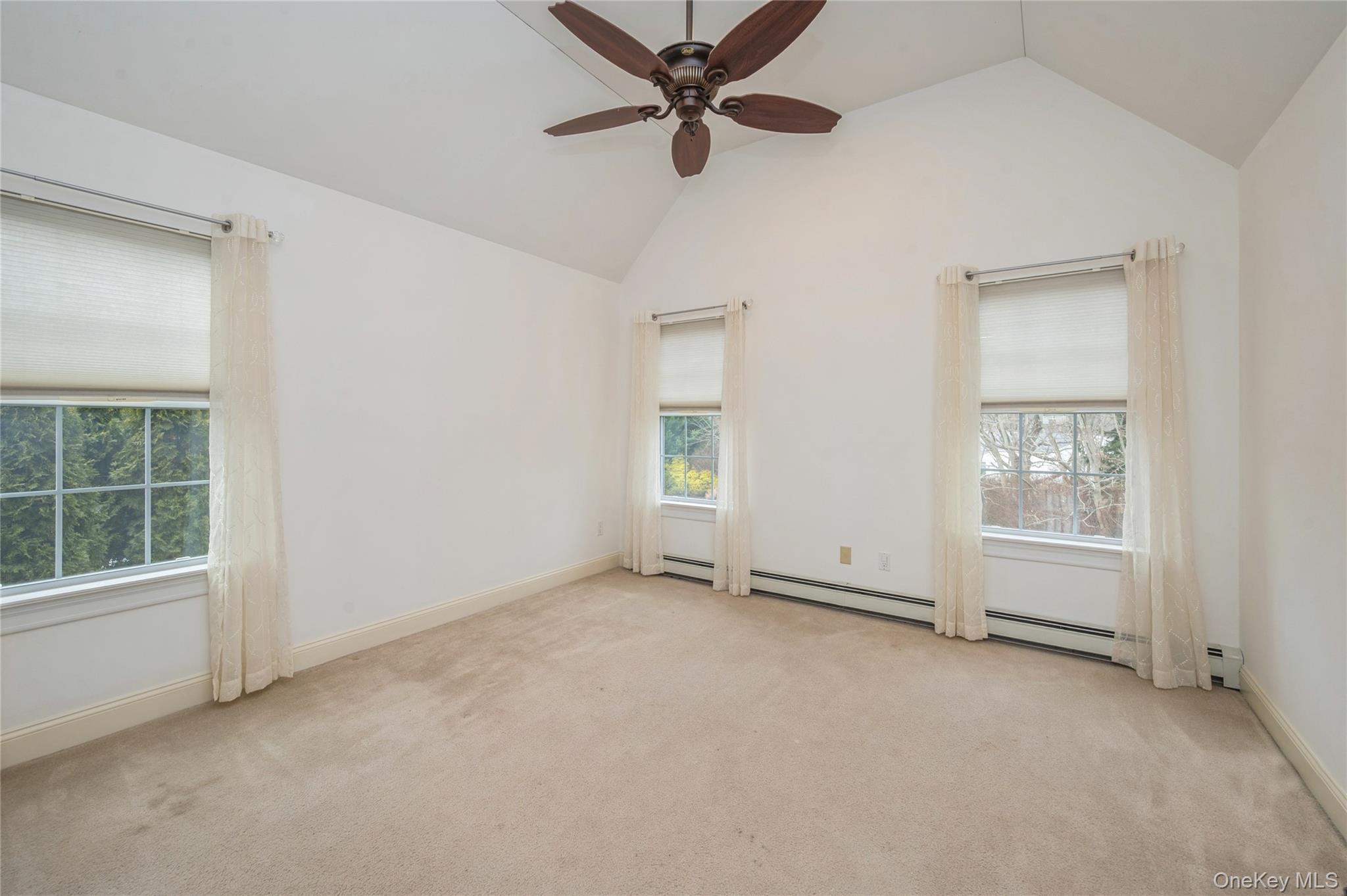 Condo Meadow  Suffolk County, NY 11769, MLS-949748-20