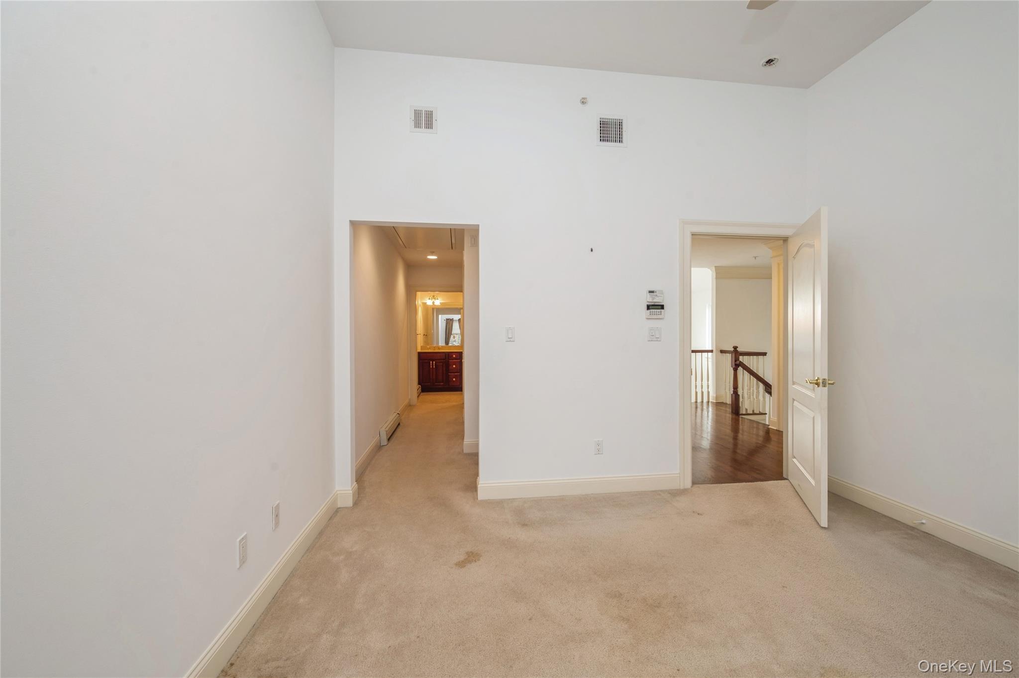 Condo Meadow  Suffolk County, NY 11769, MLS-949748-25