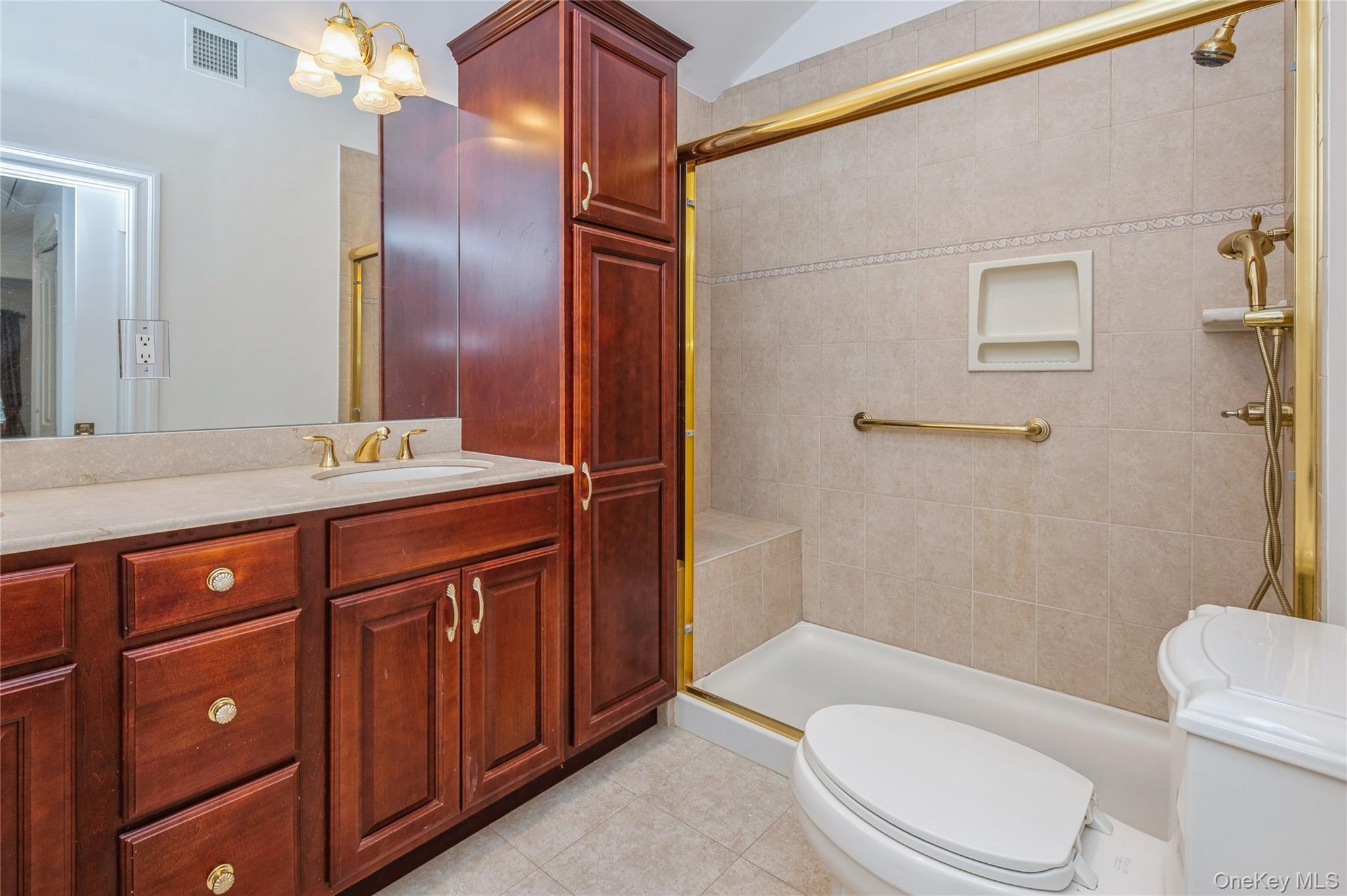 Condo Meadow  Suffolk County, NY 11769, MLS-949748-27